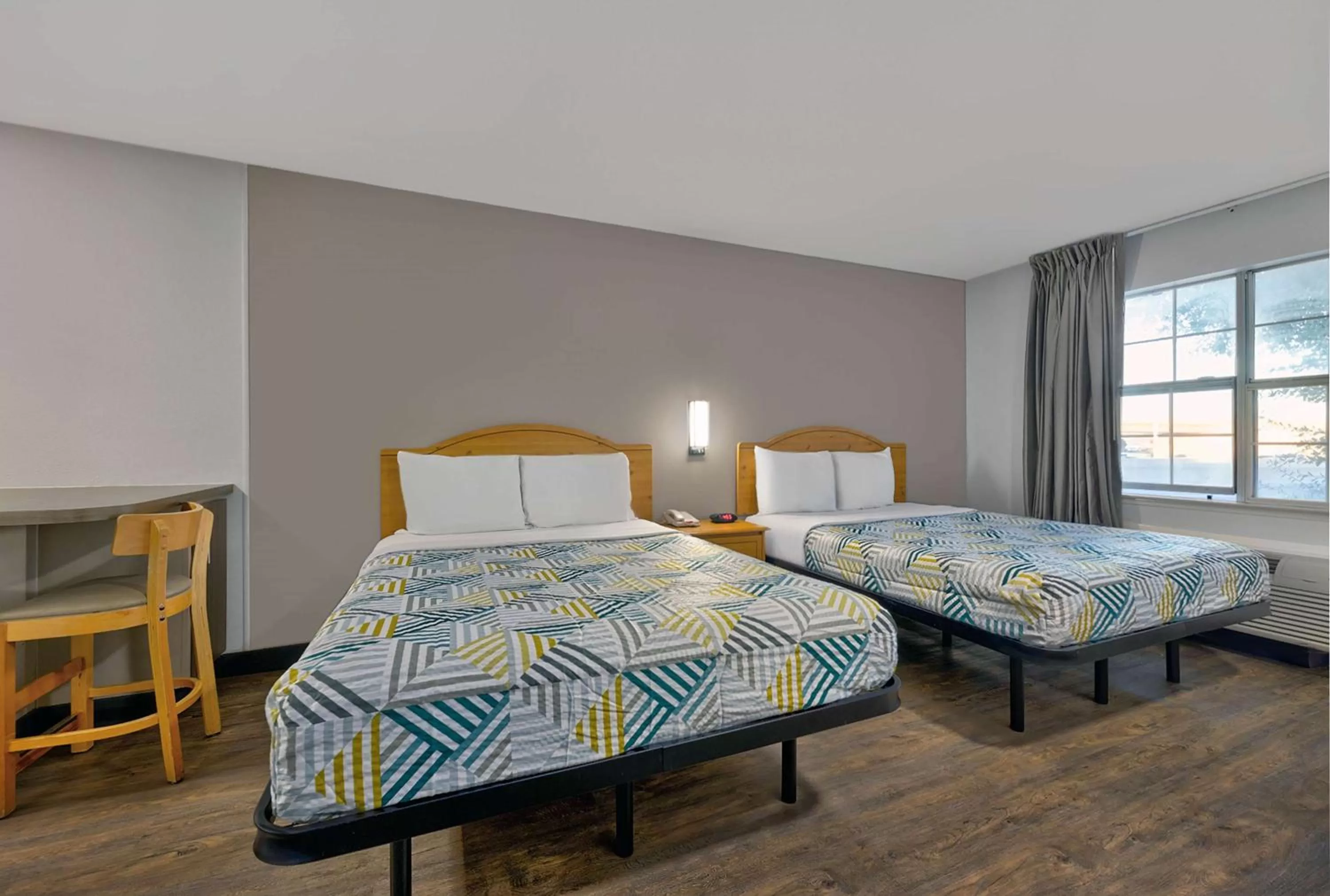 Photo of the whole room, Bed in Studio 6-North Richland Hills, TX - Fort Worth