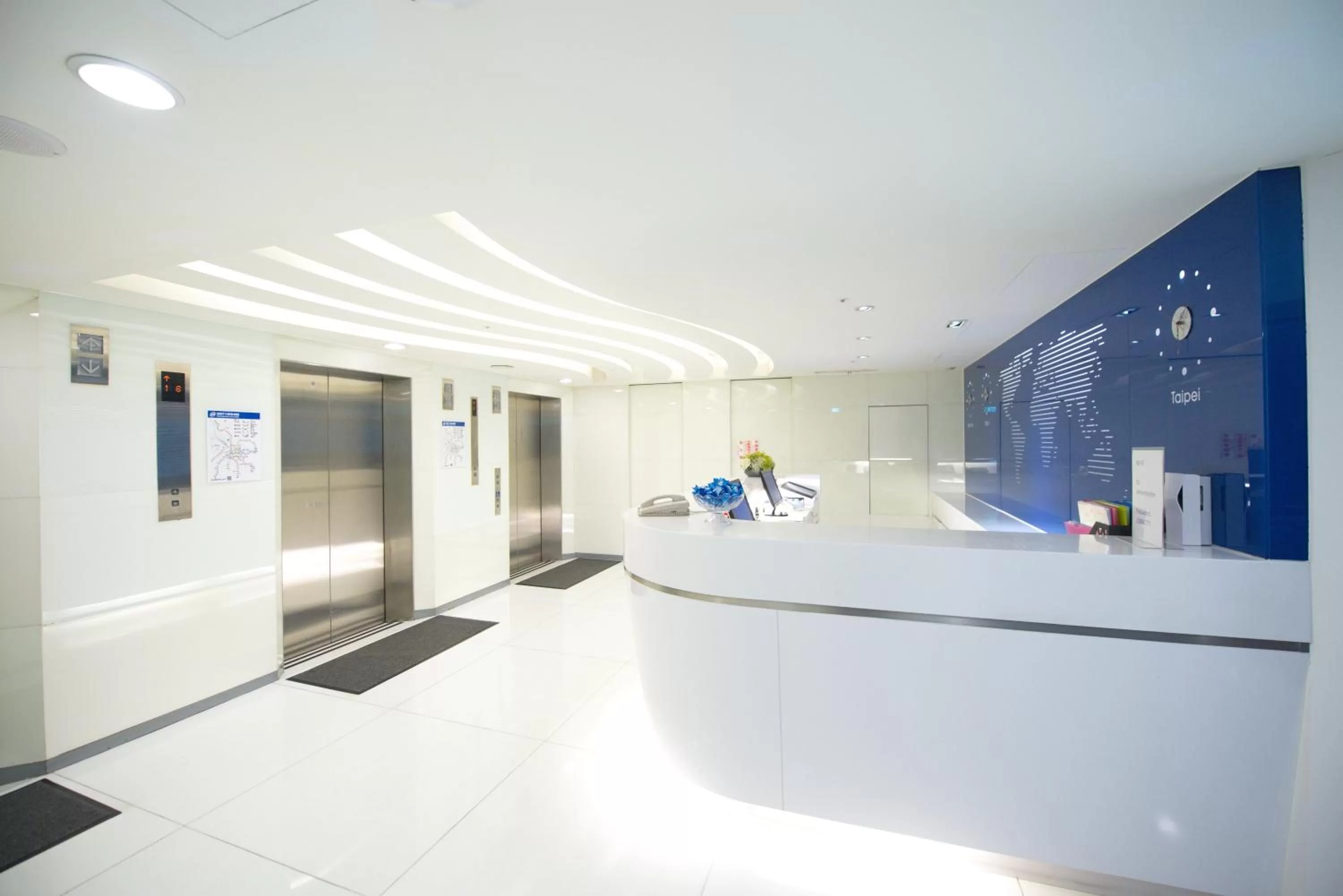 Lobby or reception in Ximen Airline Hotel