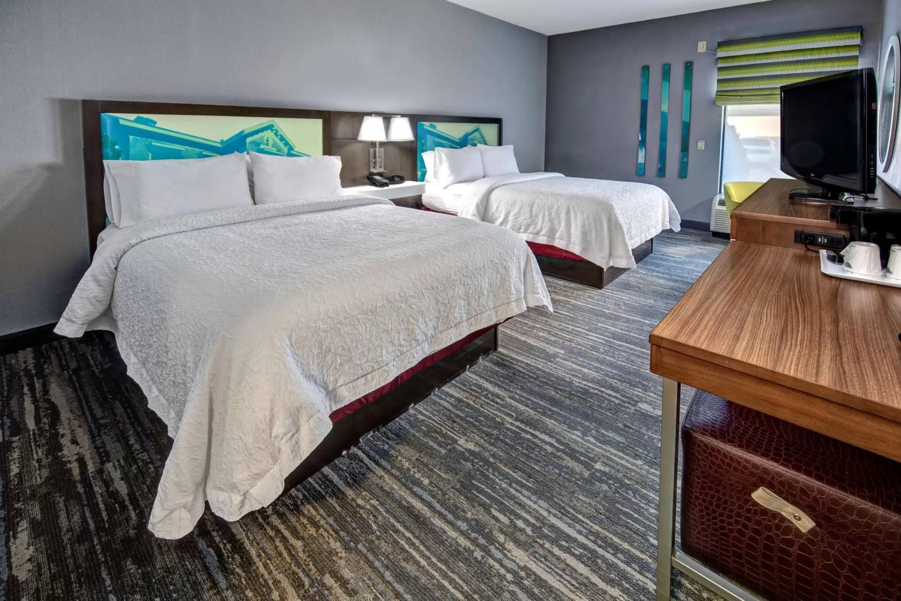 Bedroom, Bed in Hampton Inn Batesville