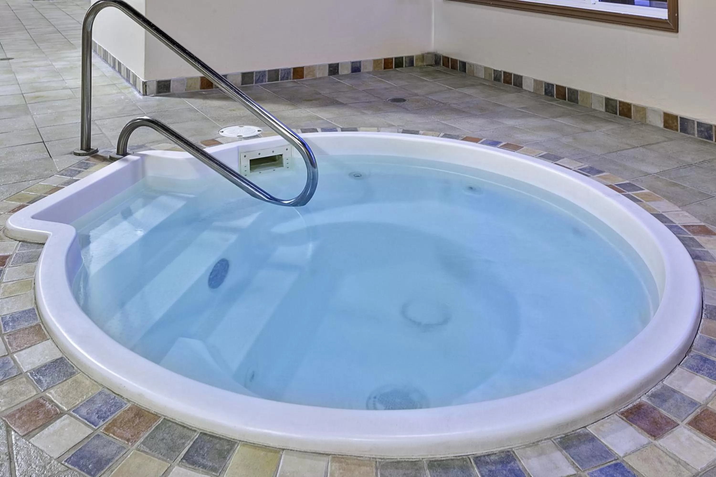 Hot Tub in Super 8 by Wyndham Caraquet