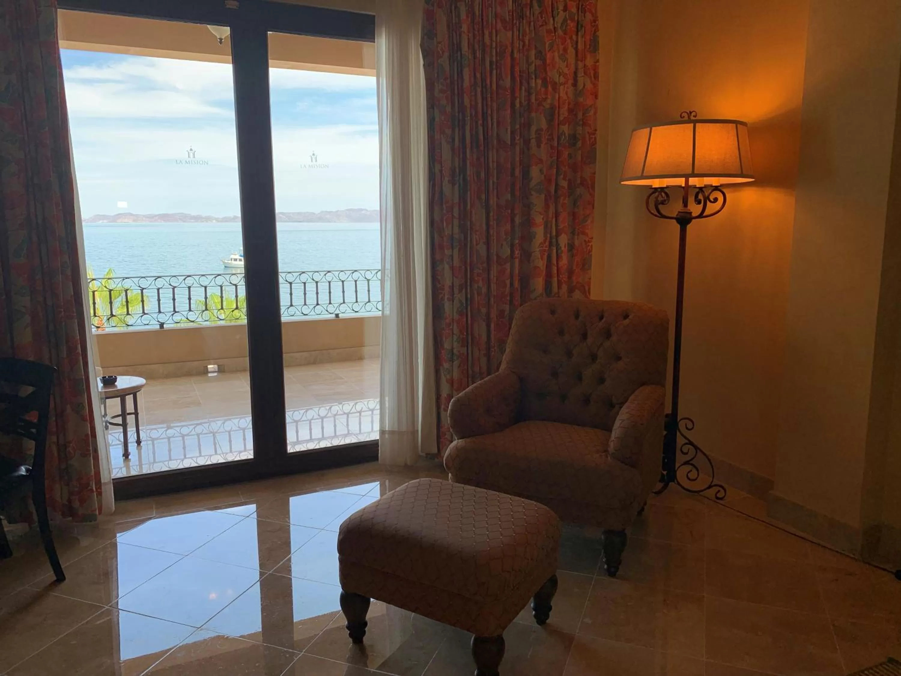 Seating area in La Mision Loreto