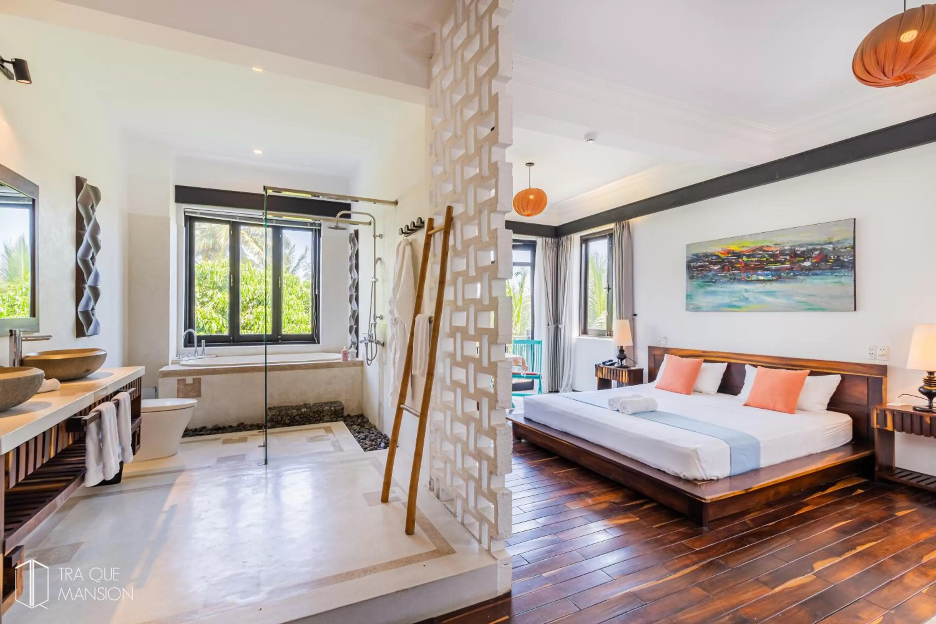 Photo of the whole room in Tra Que Mansion