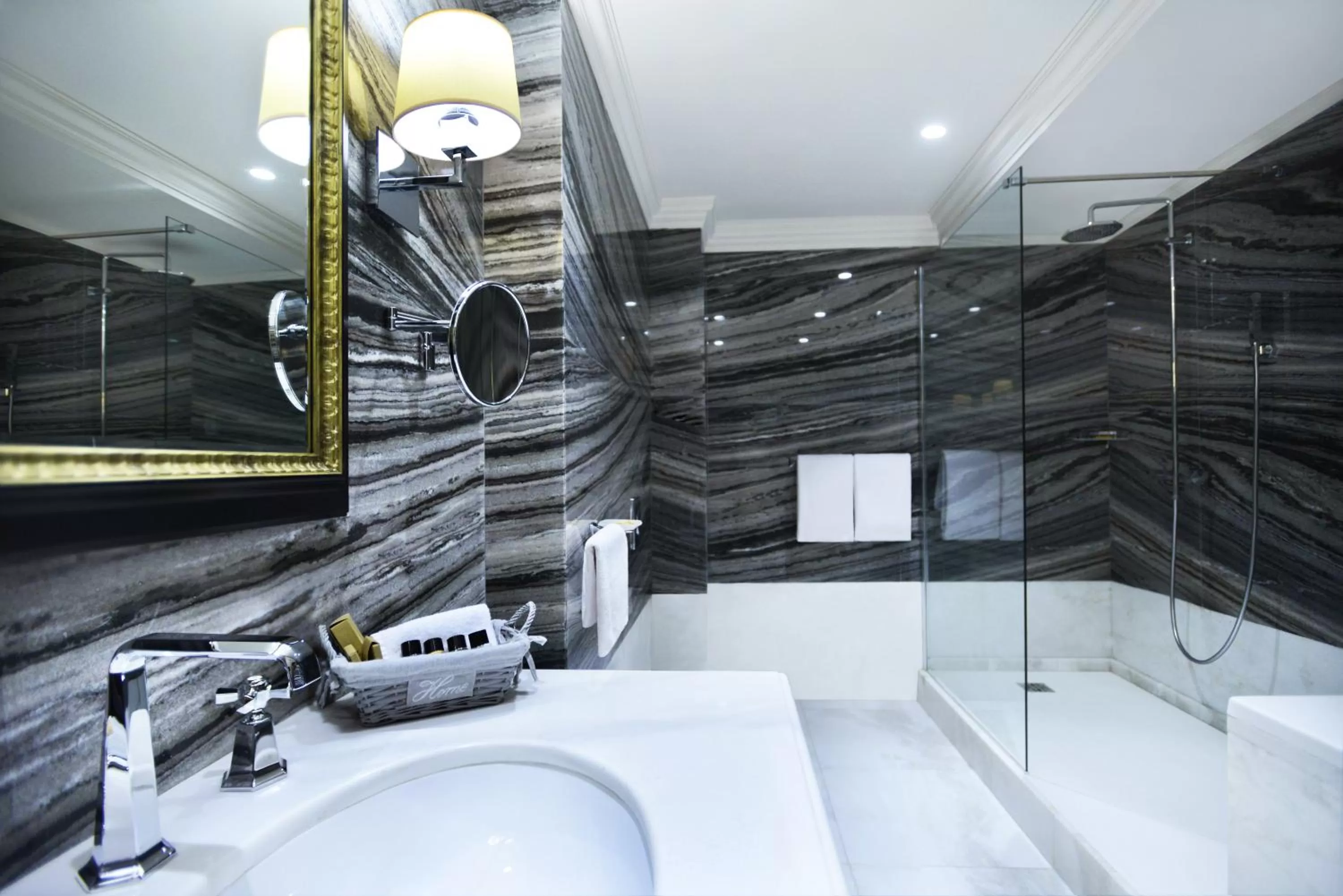 Ambassadori Tbilisi Hotel