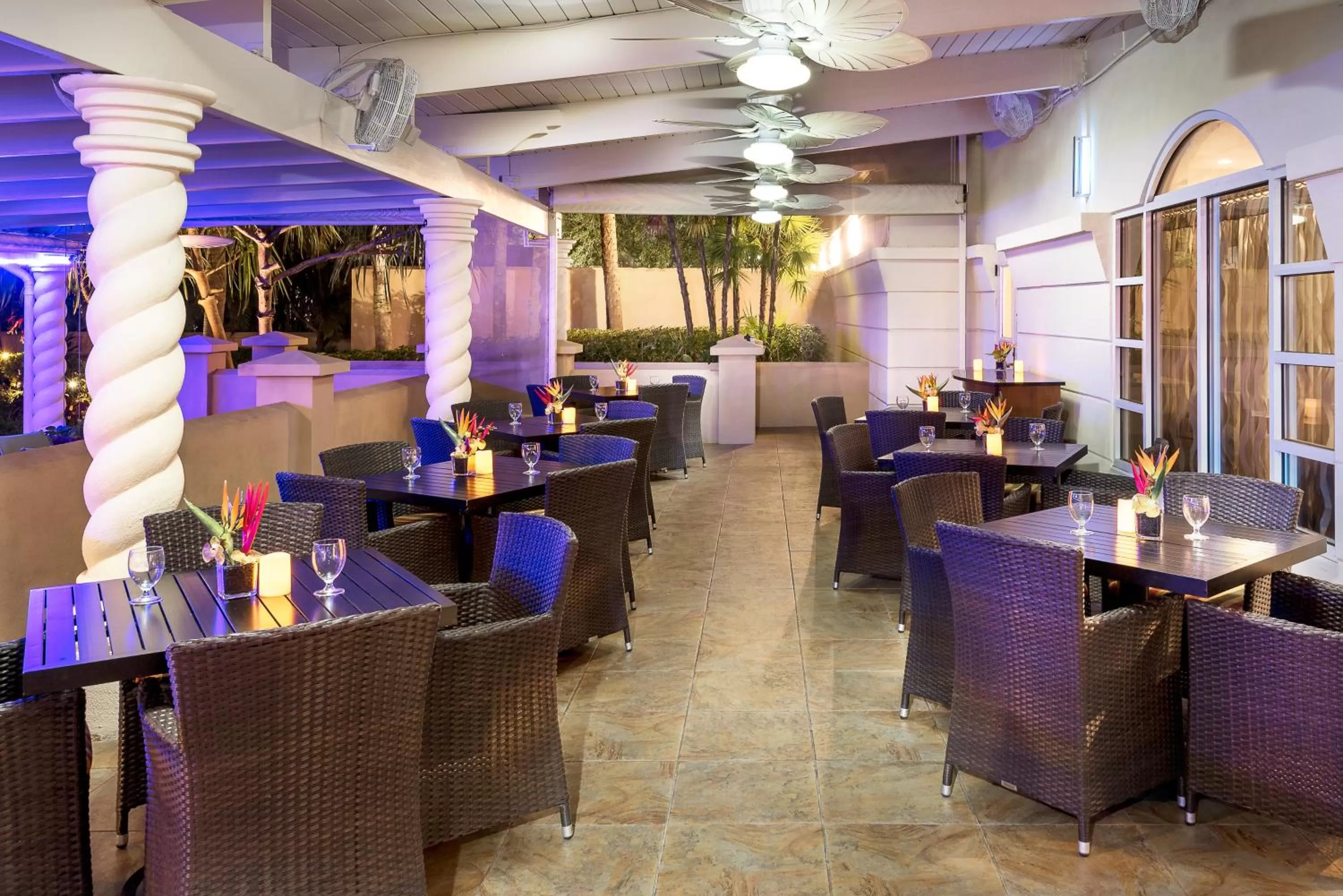 Restaurant/places to eat in Holiday Inn Fort Lauderdale Airport by IHG