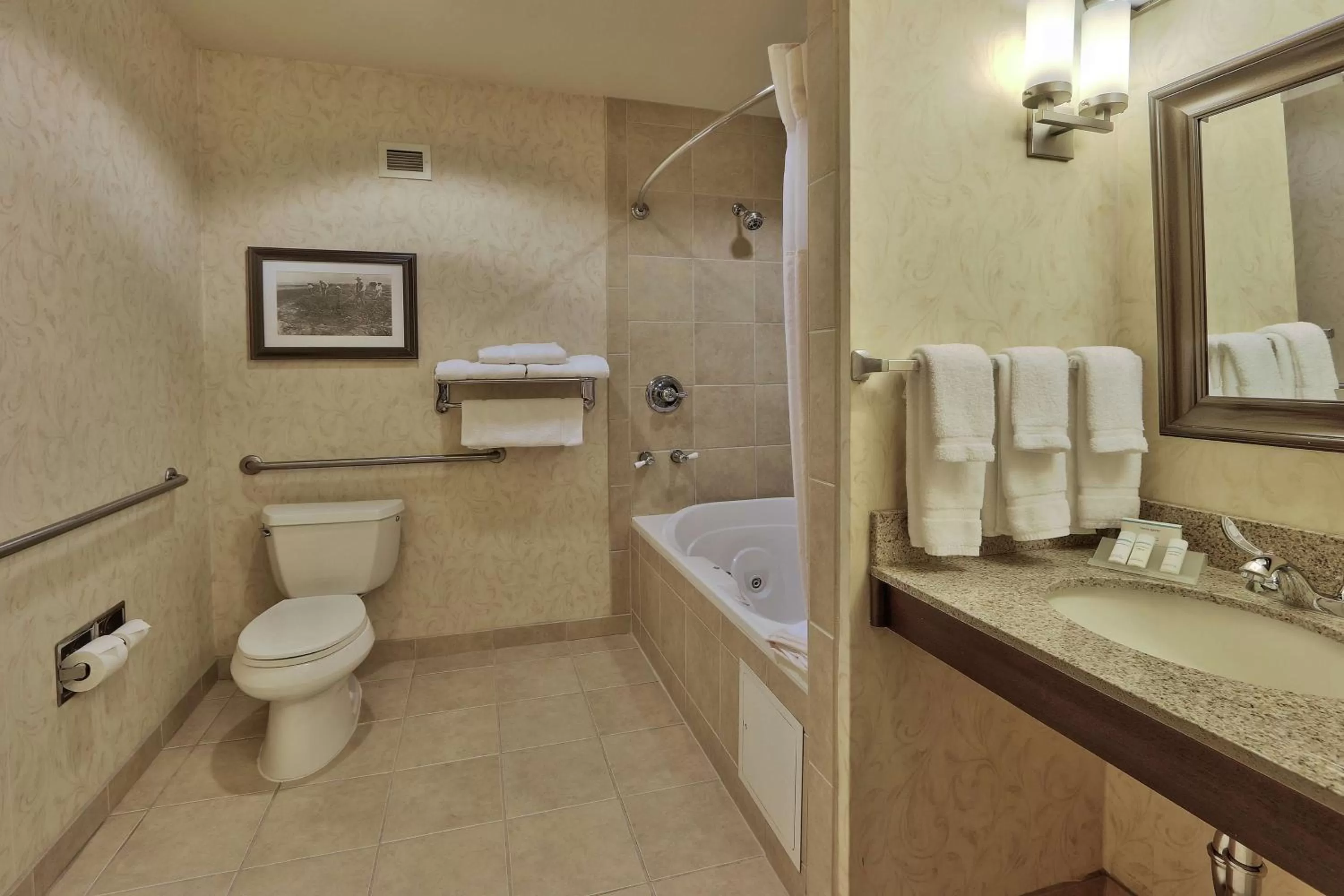 Bathroom in Hilton Garden Inn Las Cruces