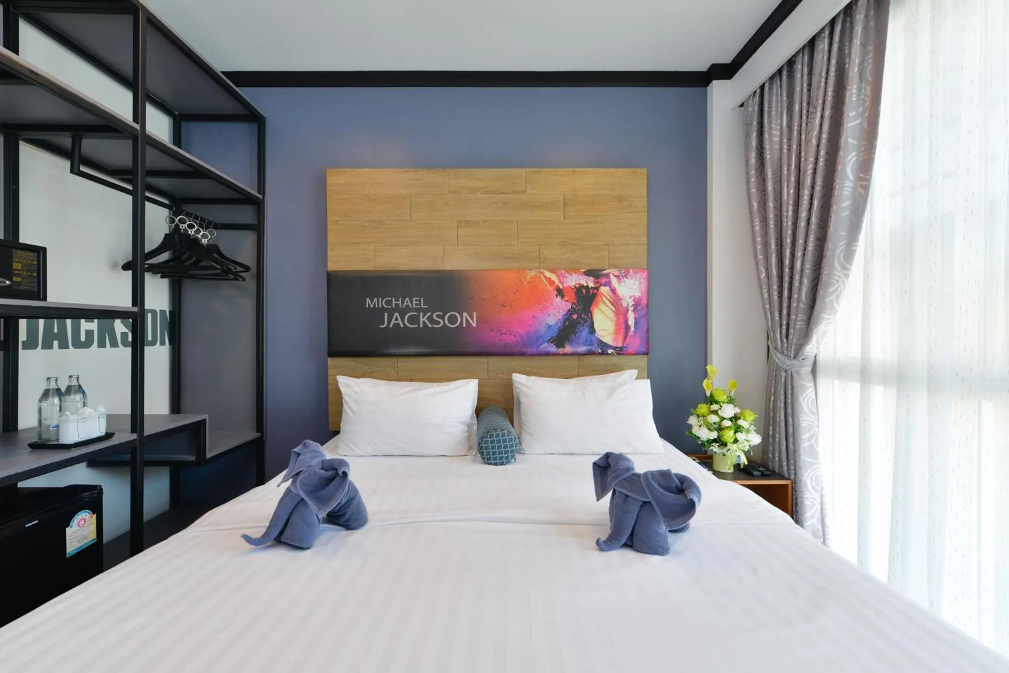 Bed in The River Scene