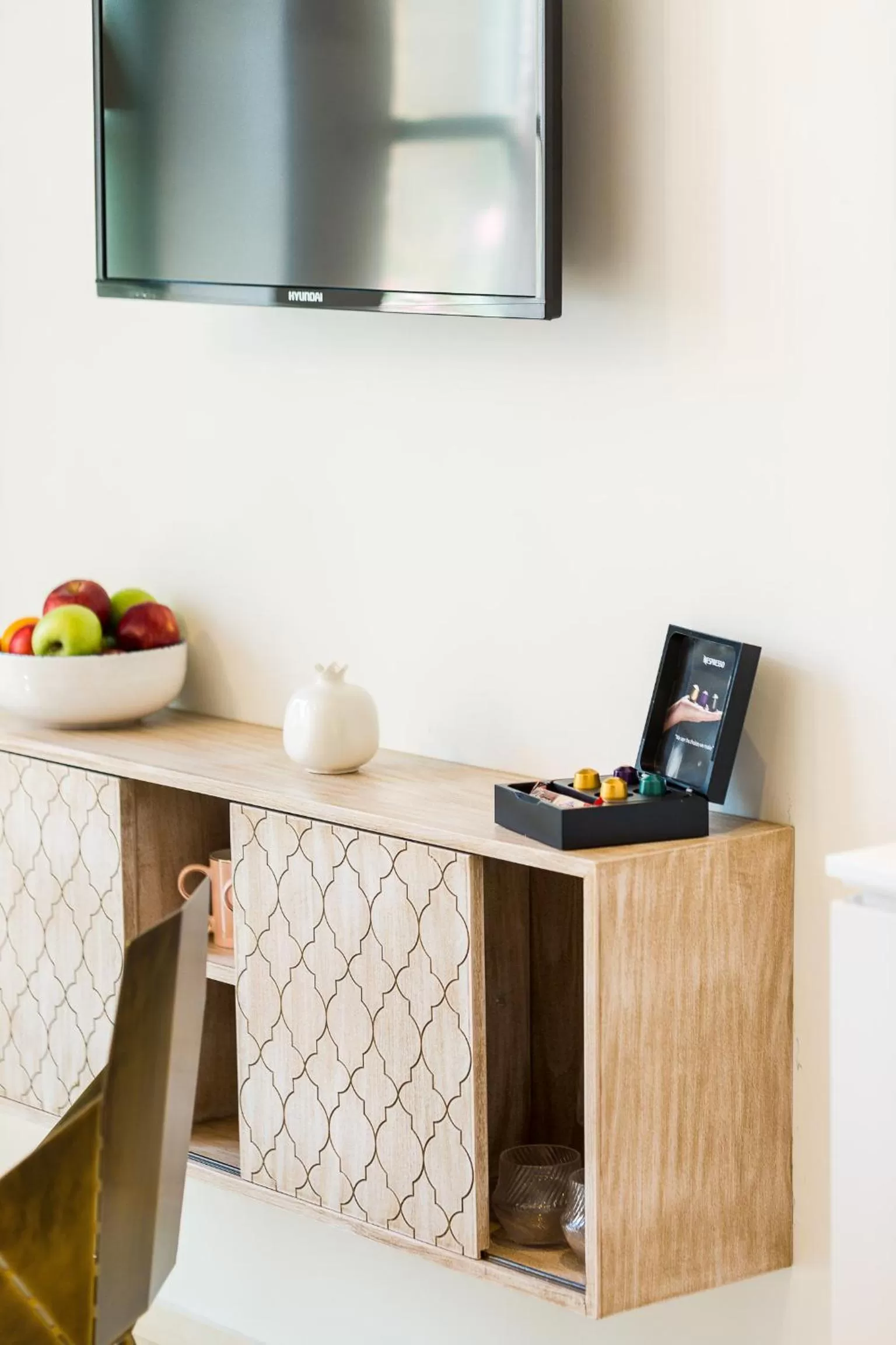 TV/Entertainment Center in Neratze Hammam Suites