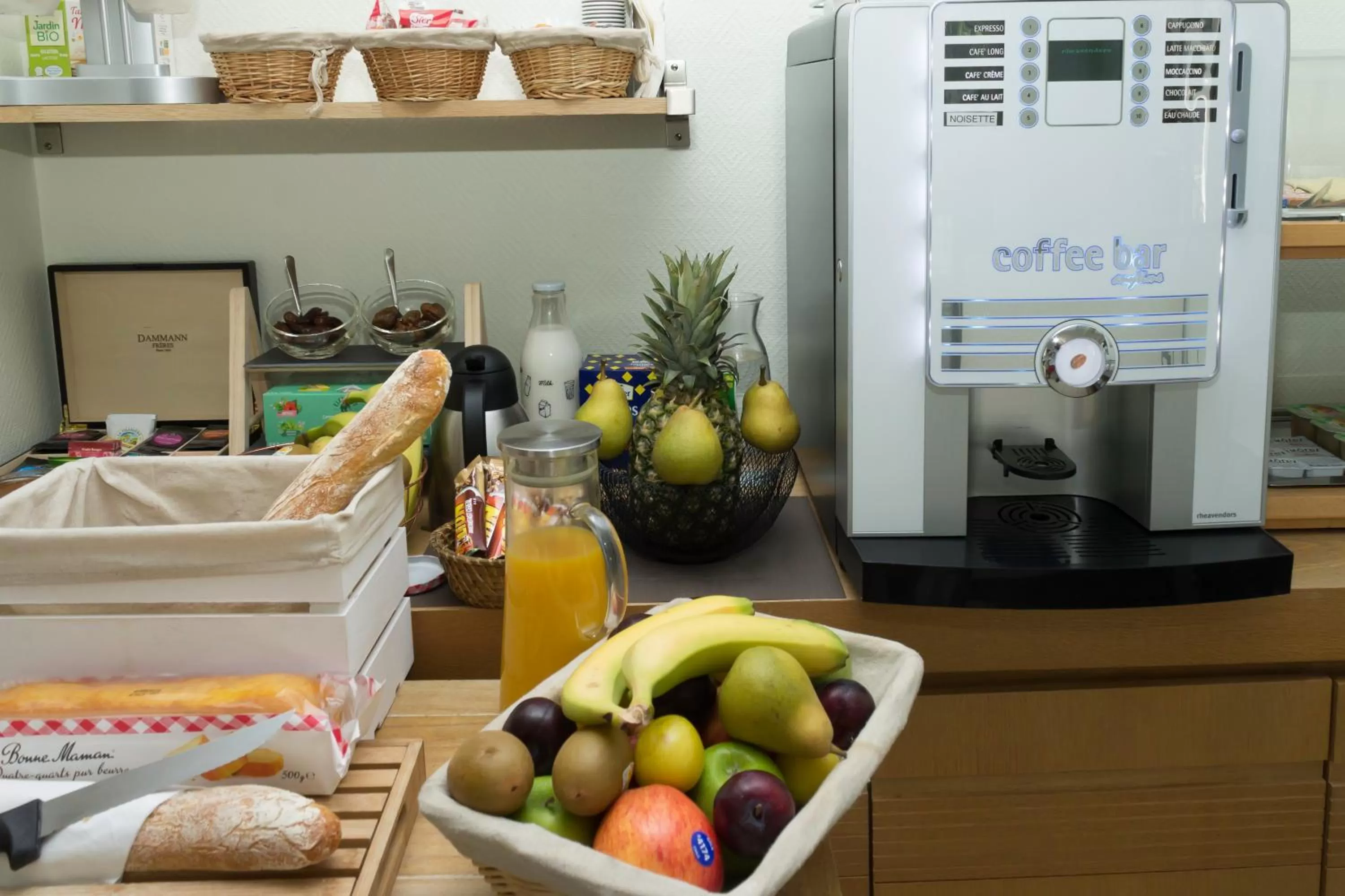 Kitchen or kitchenette in Hôtel de Paris La Défense