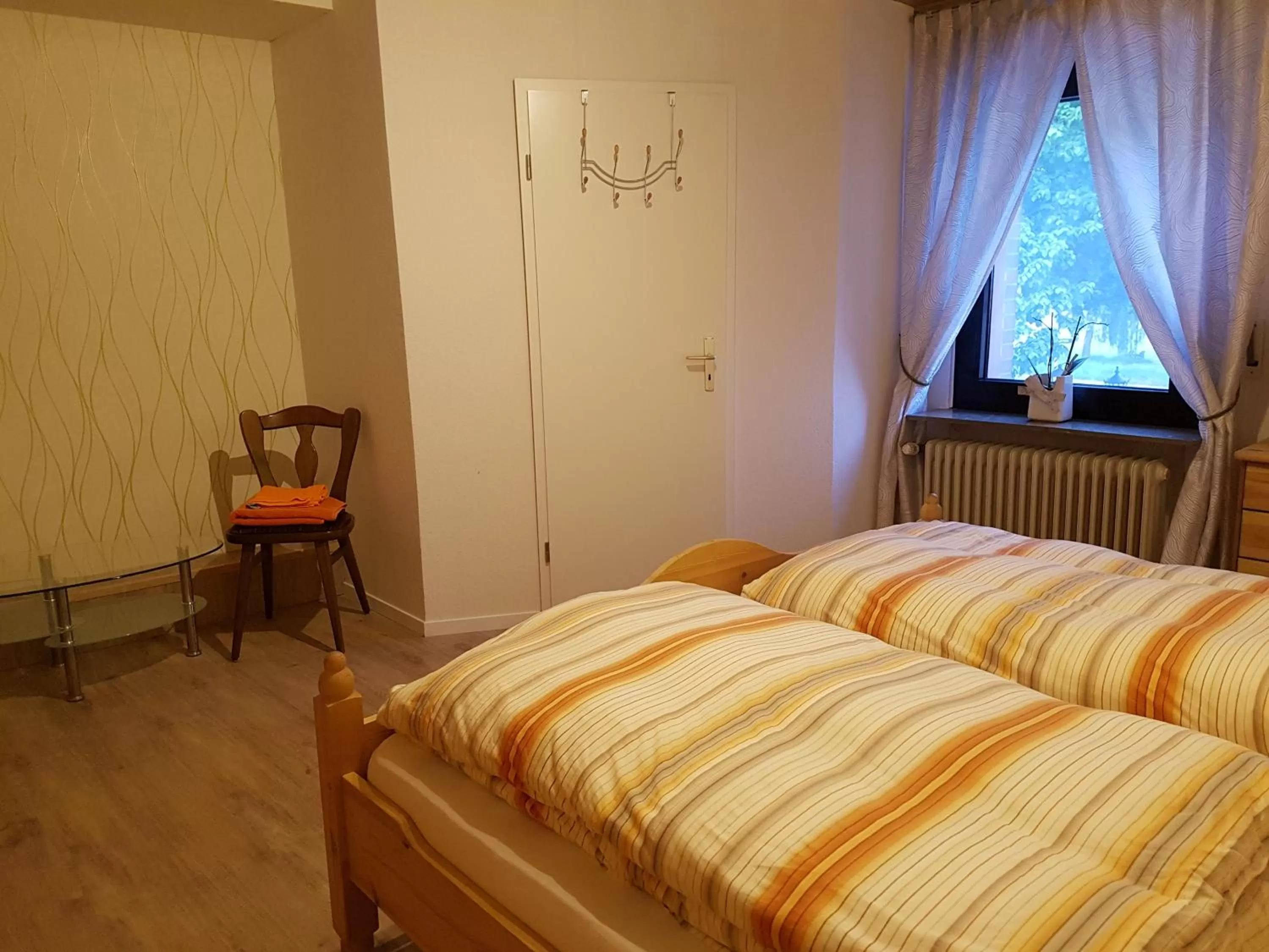 Bathroom, Bed in Landgasthof Schänzer