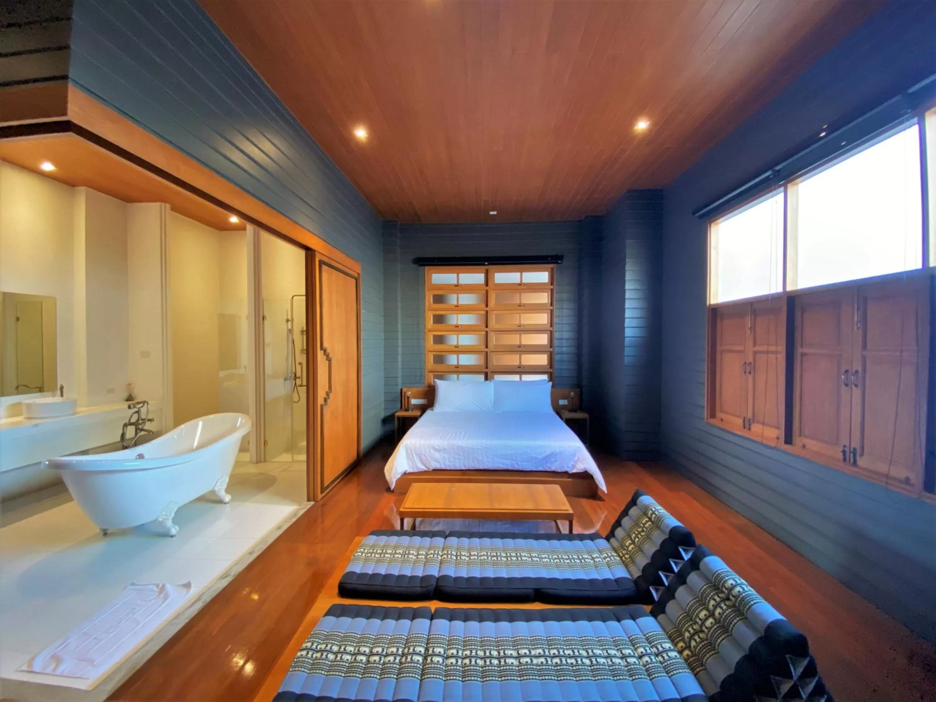 Photo of the whole room, Bed in Vali Villa Bangkok
