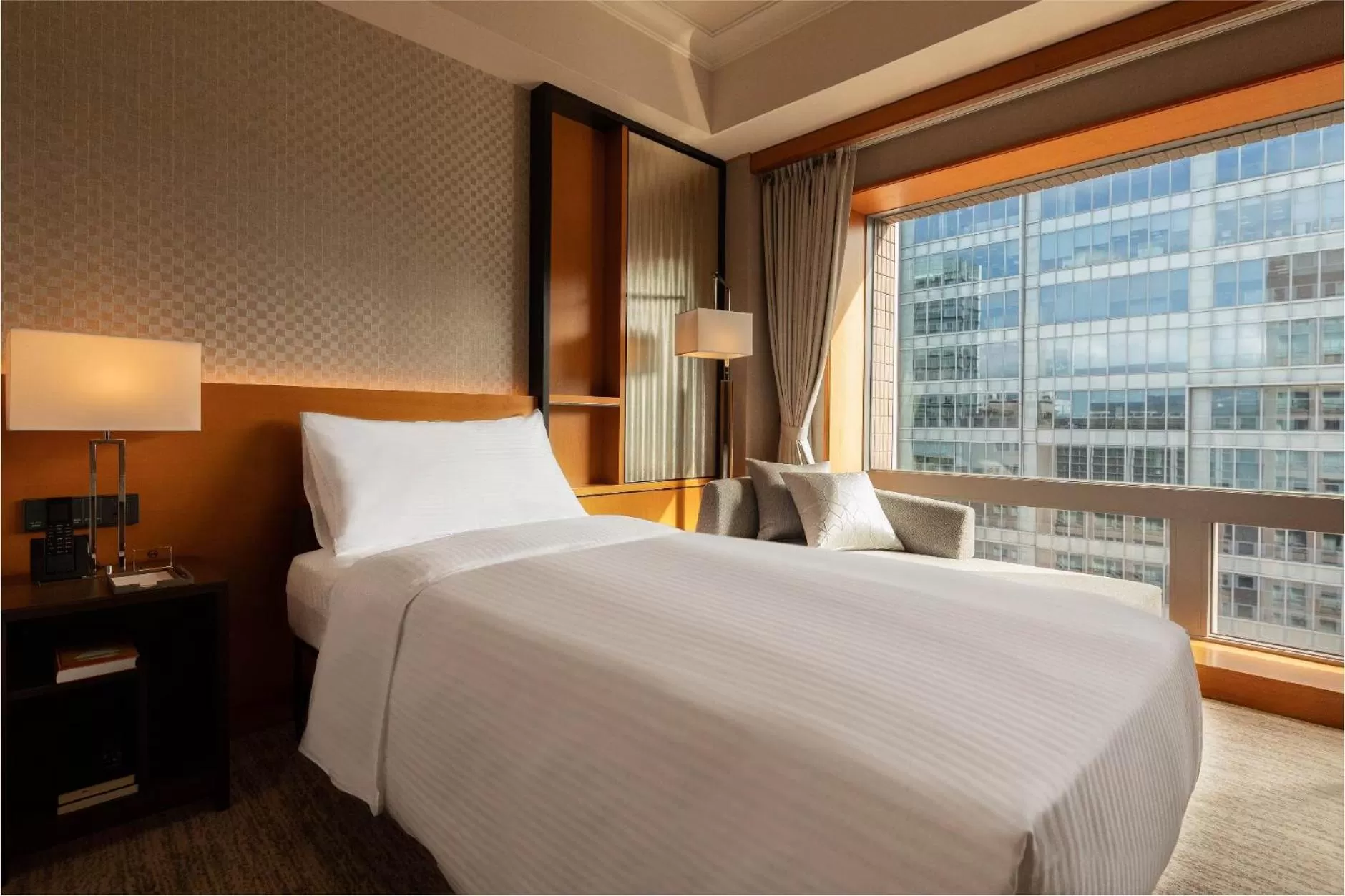 City view, Bed in Hotel Metropolitan Premier Taipei