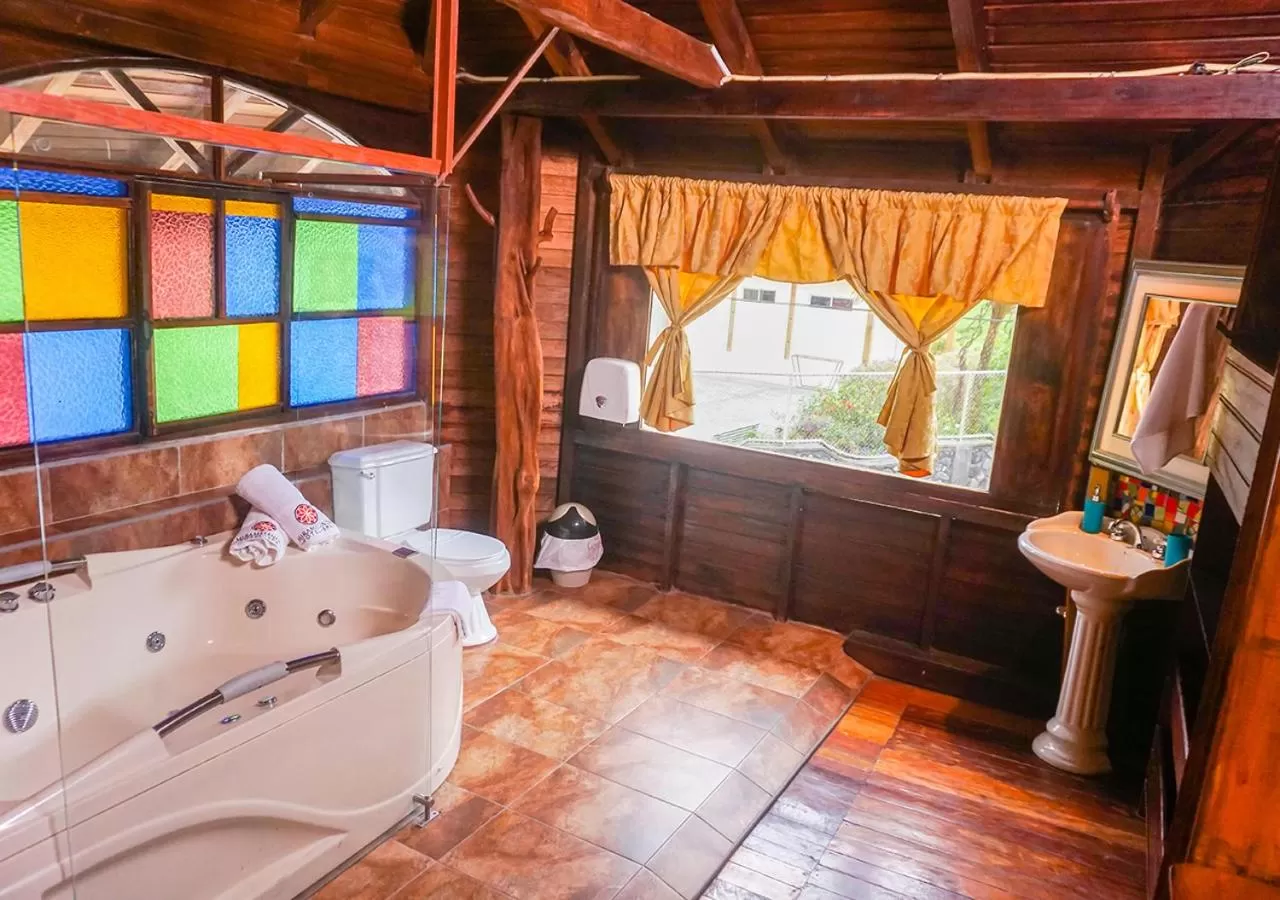 Bathroom in Spa Hosteria Miramelindo