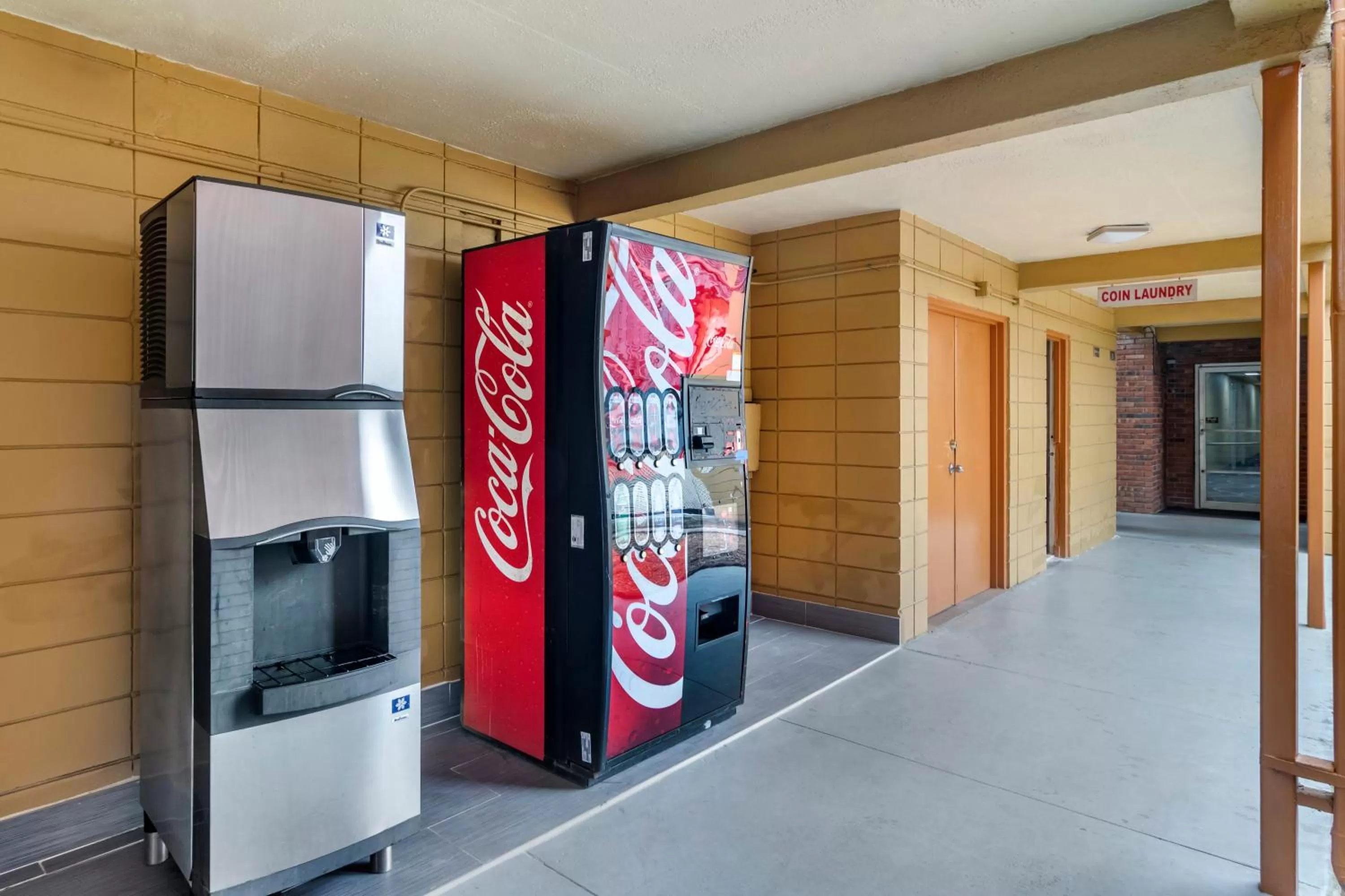 vending machine in Perry Inn & Suites By Capital O National Fairground GA I 75