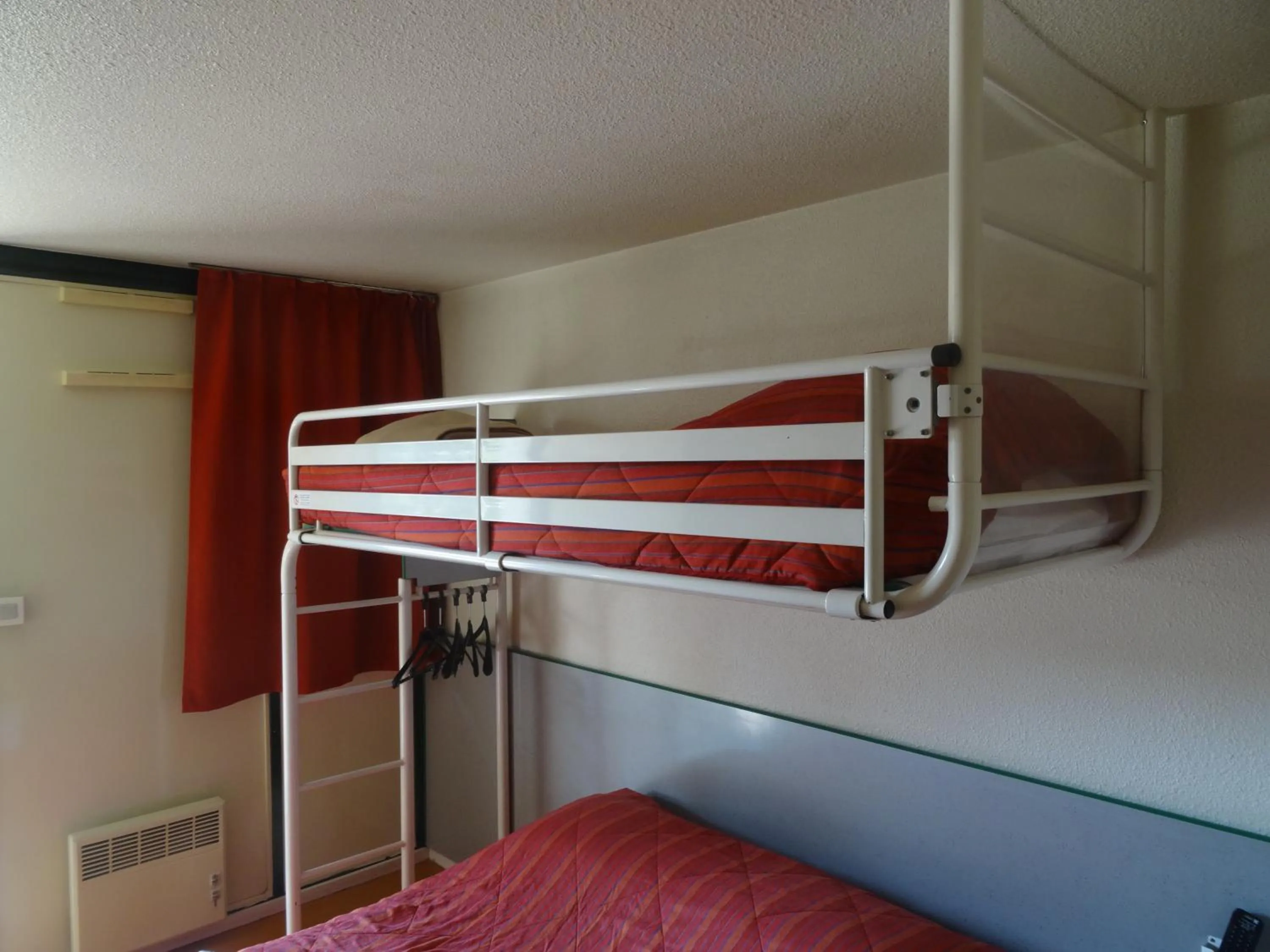 bunk bed, Bed in Premiere Classe Lyon Sud - Chasse Sur Rhône