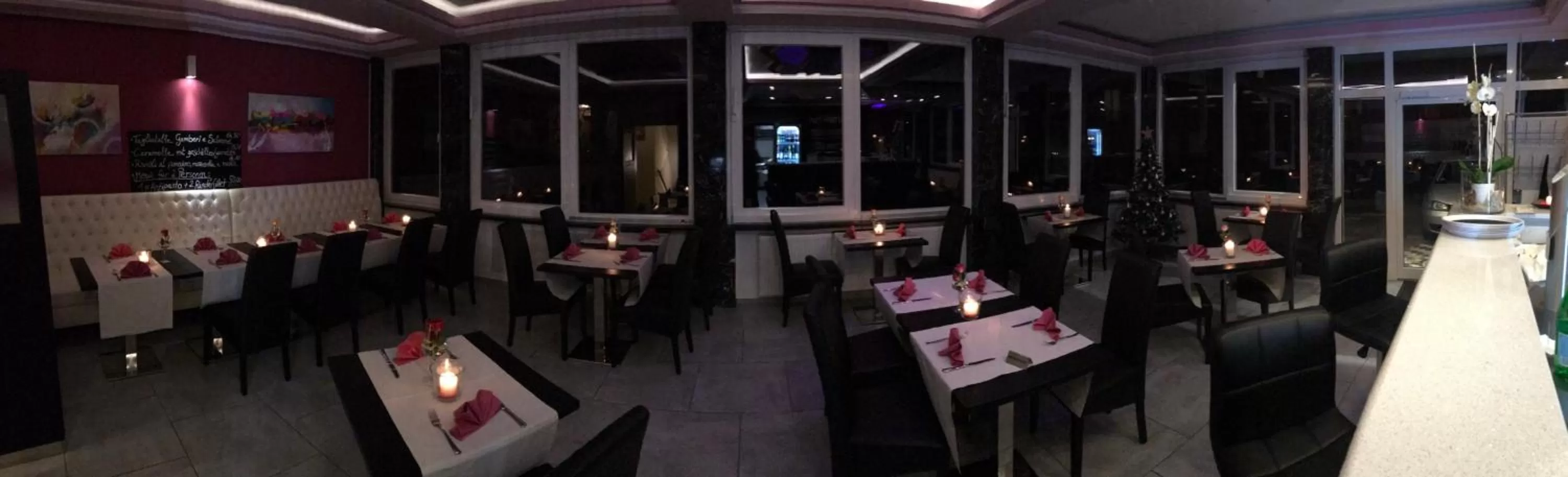 Restaurant/places to eat in Hotel Sophia