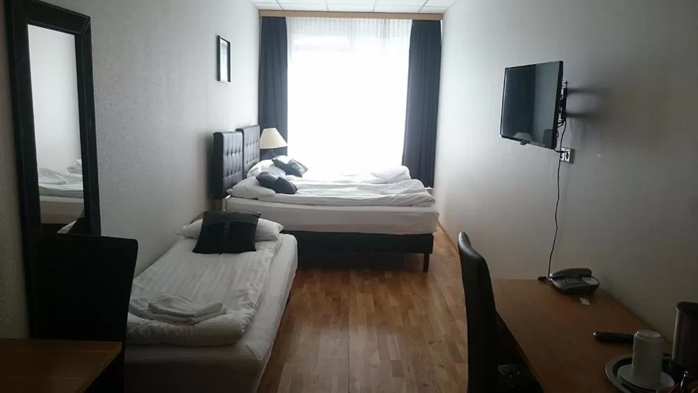 Bedroom, Bed in 101 Guesthouse Hotel