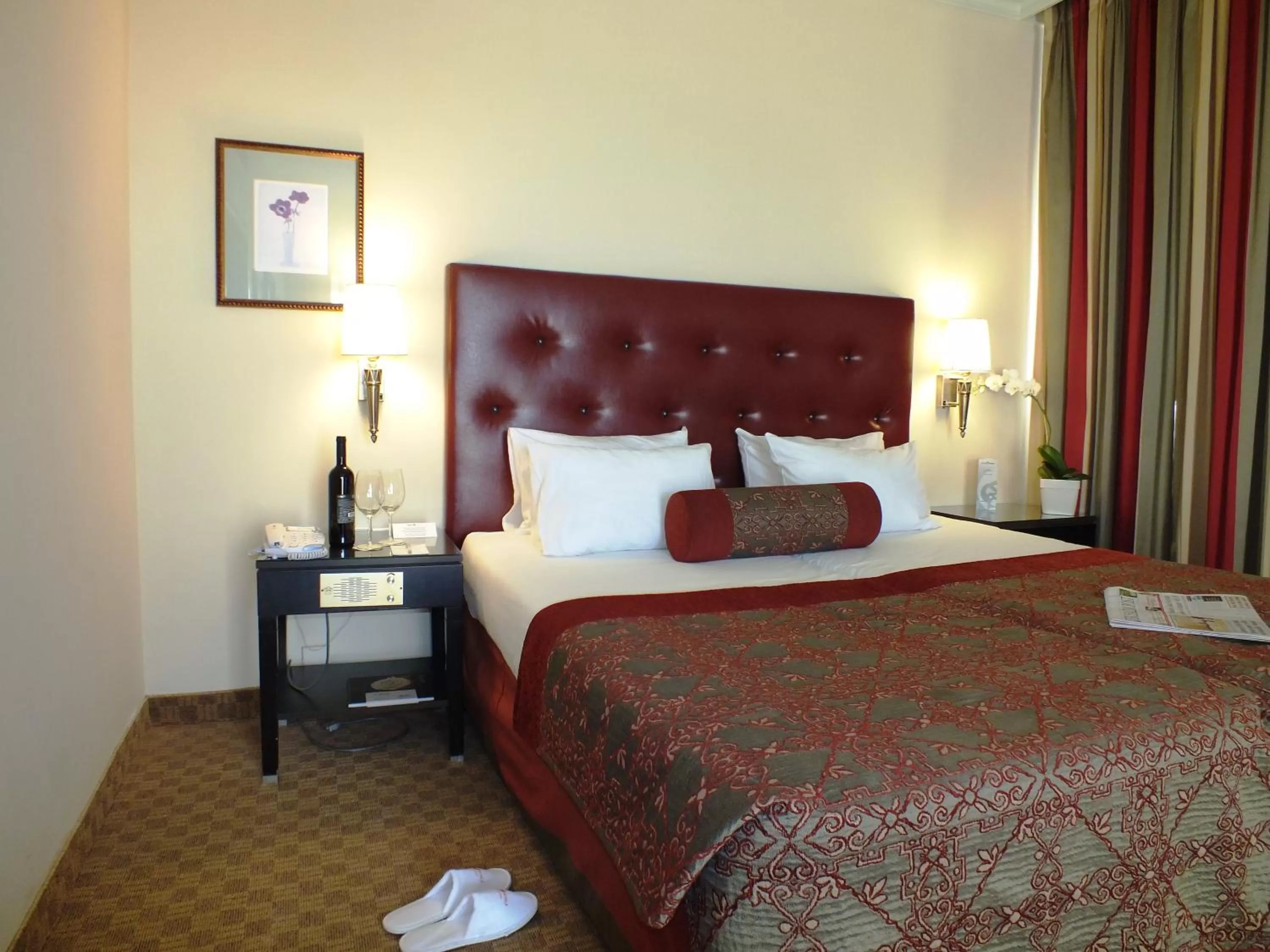 Bed in Prima Kings Hotel