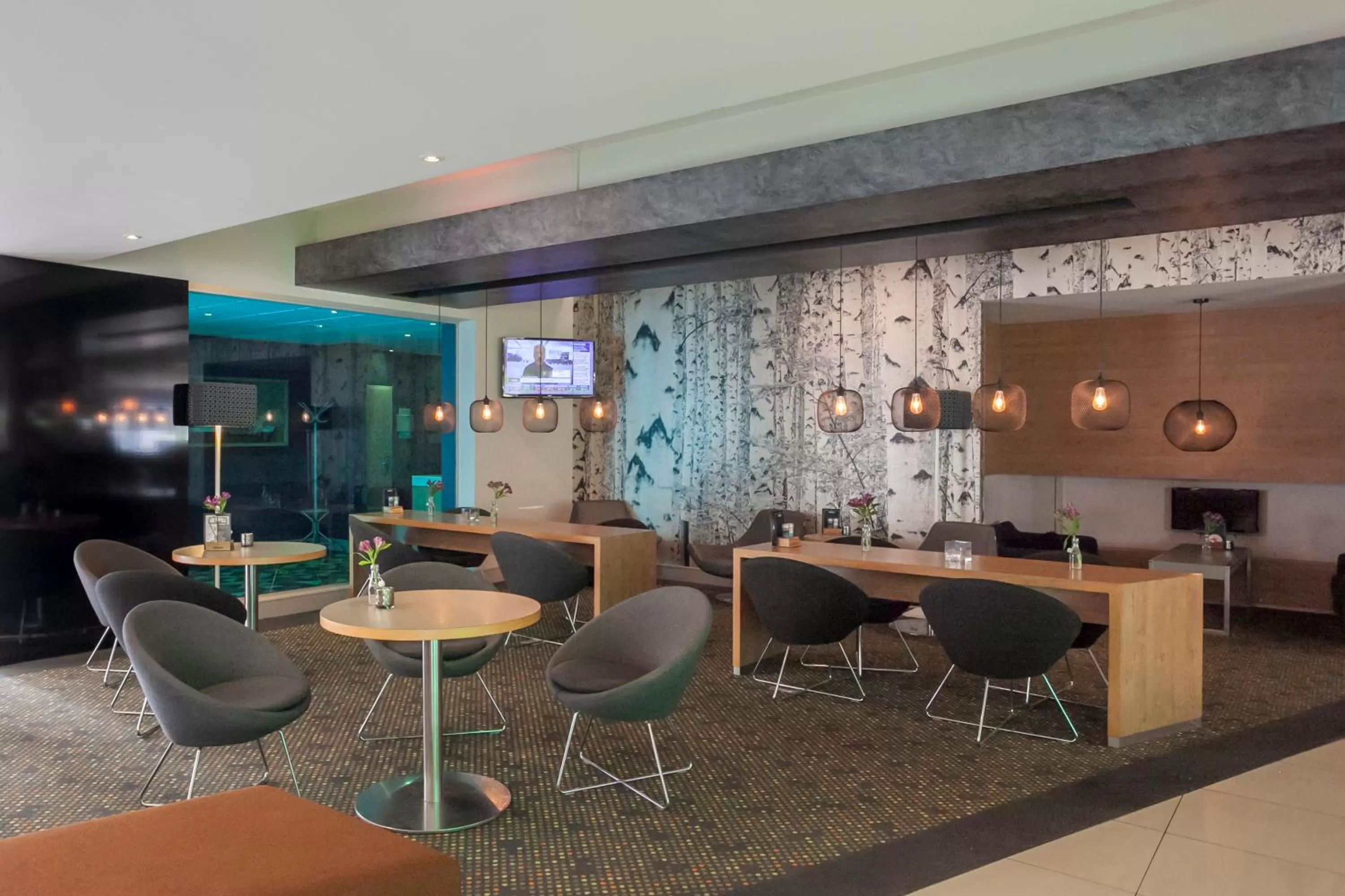 Lobby or reception in Novotel Rotterdam - Schiedam