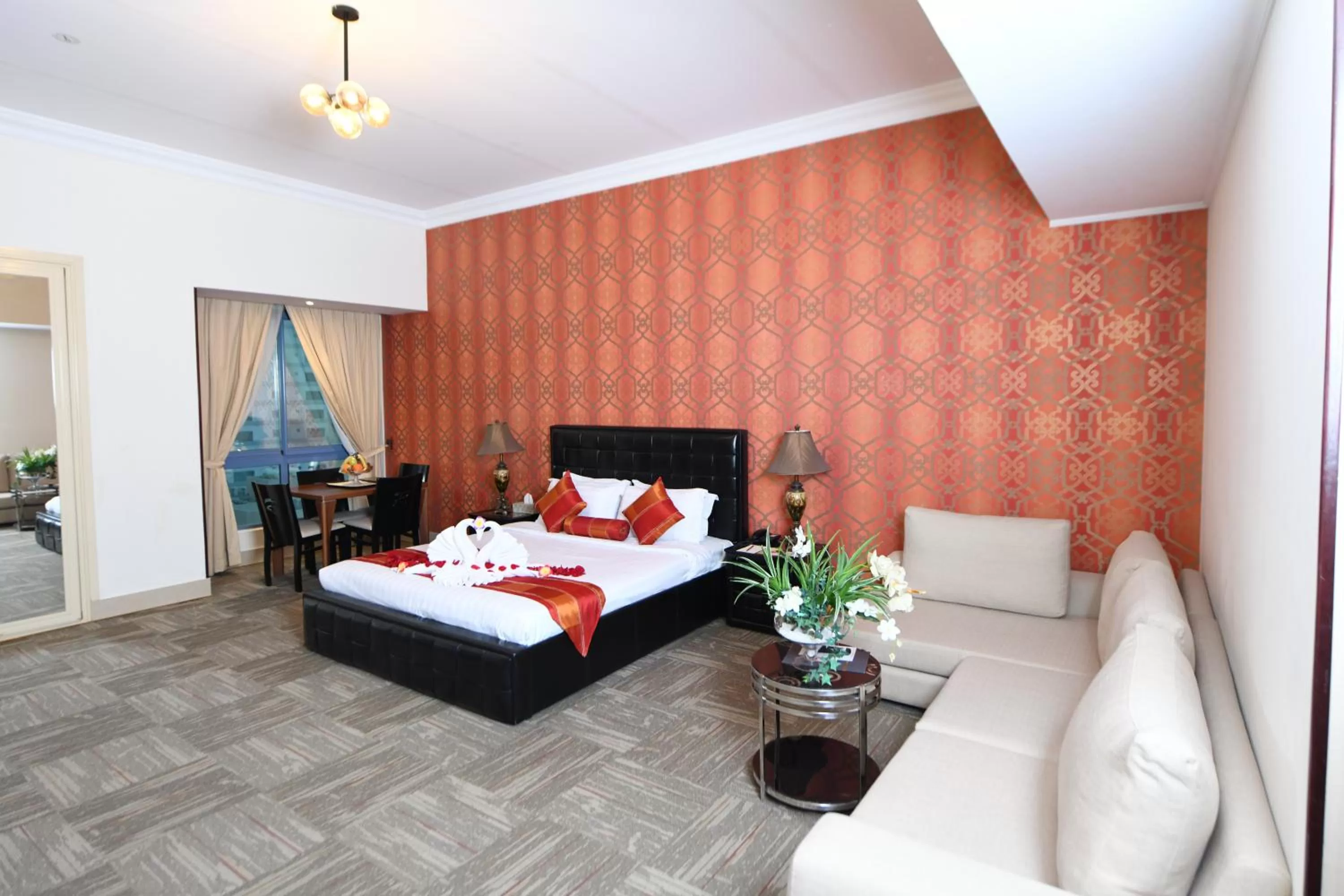 Bedroom, Bed in Grand Safir Hotel