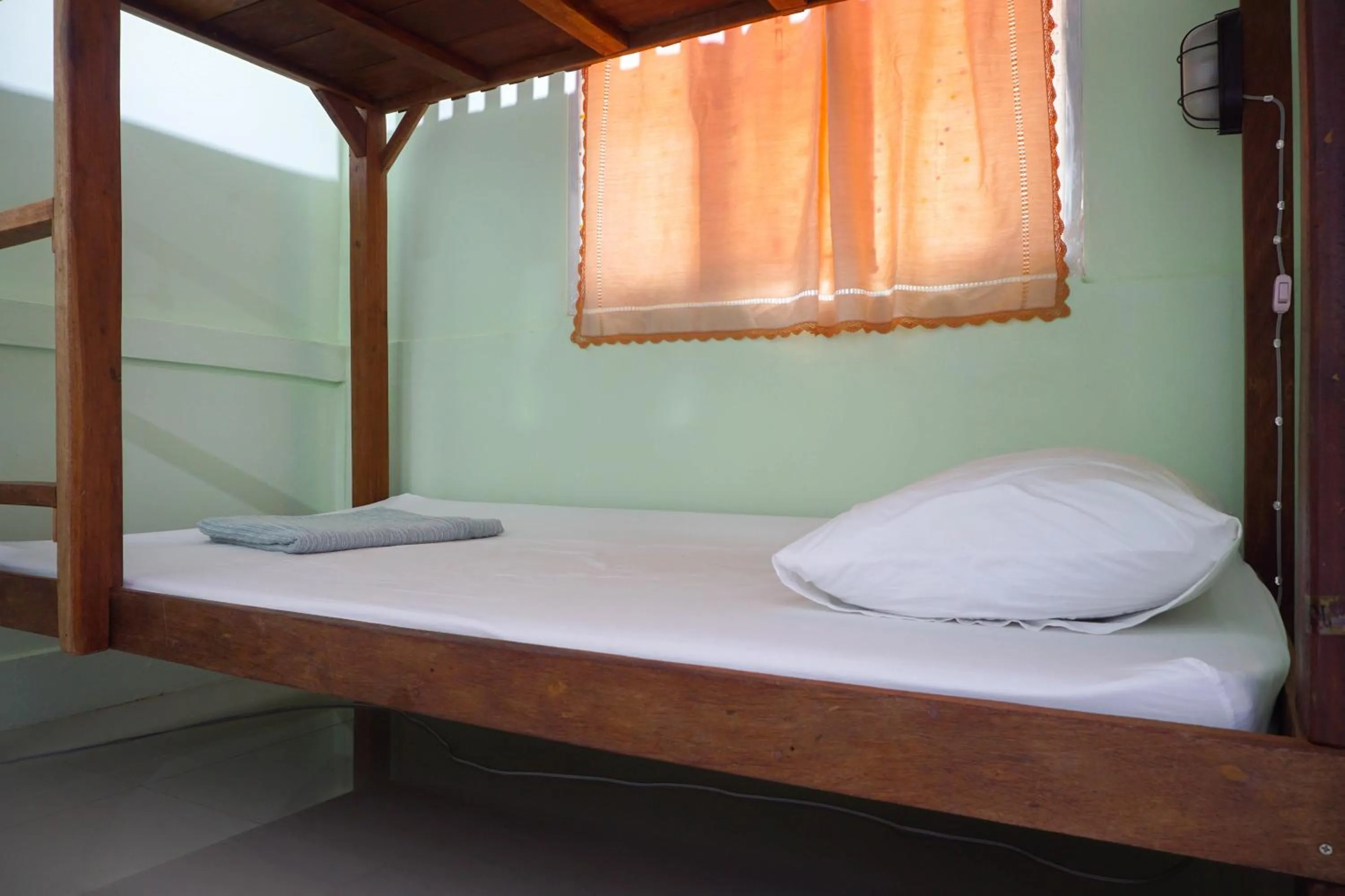 Photo of the whole room, Bed in Zleep63