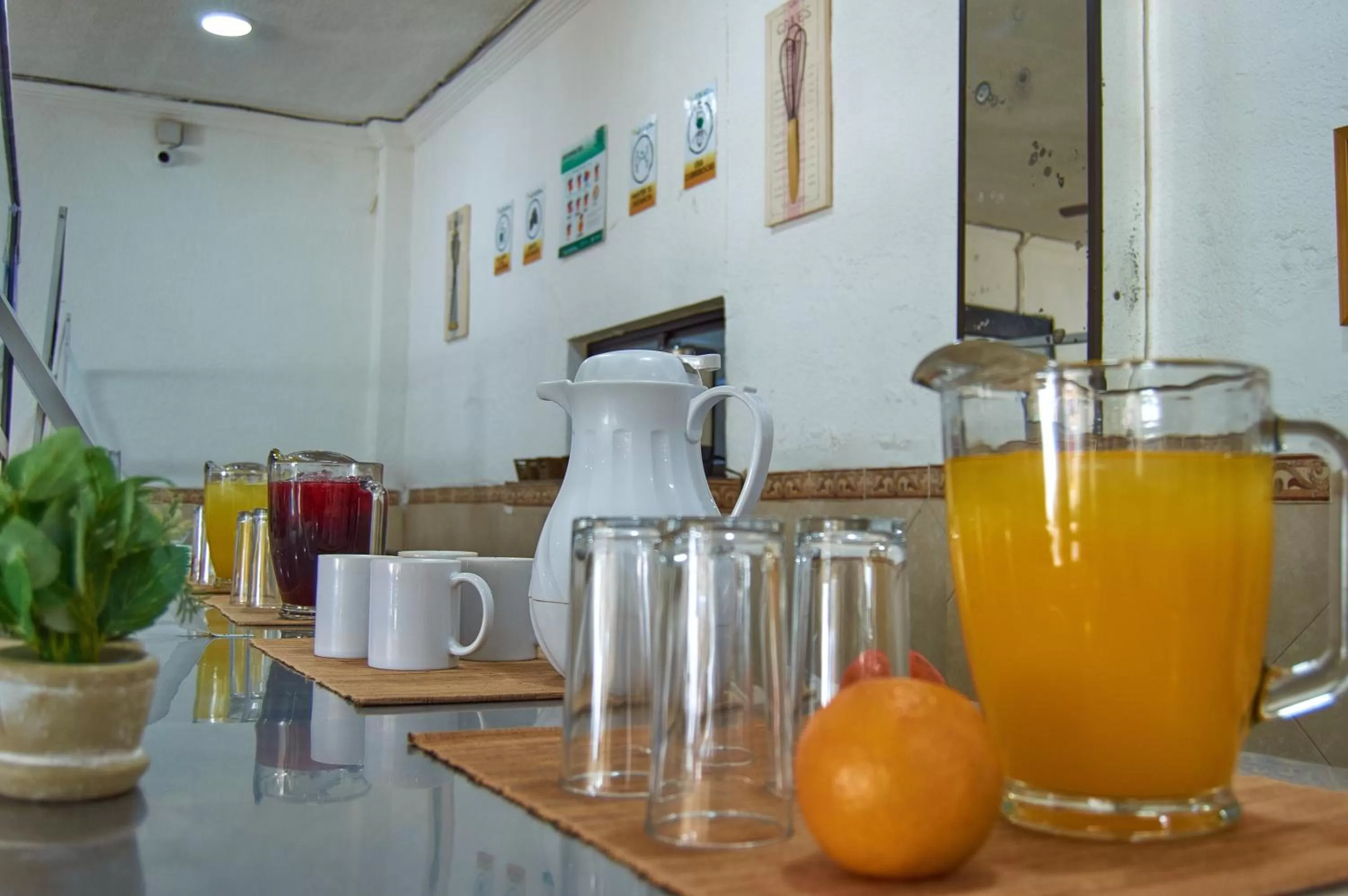 Drinks in Hotel del Alba Inn & Suites