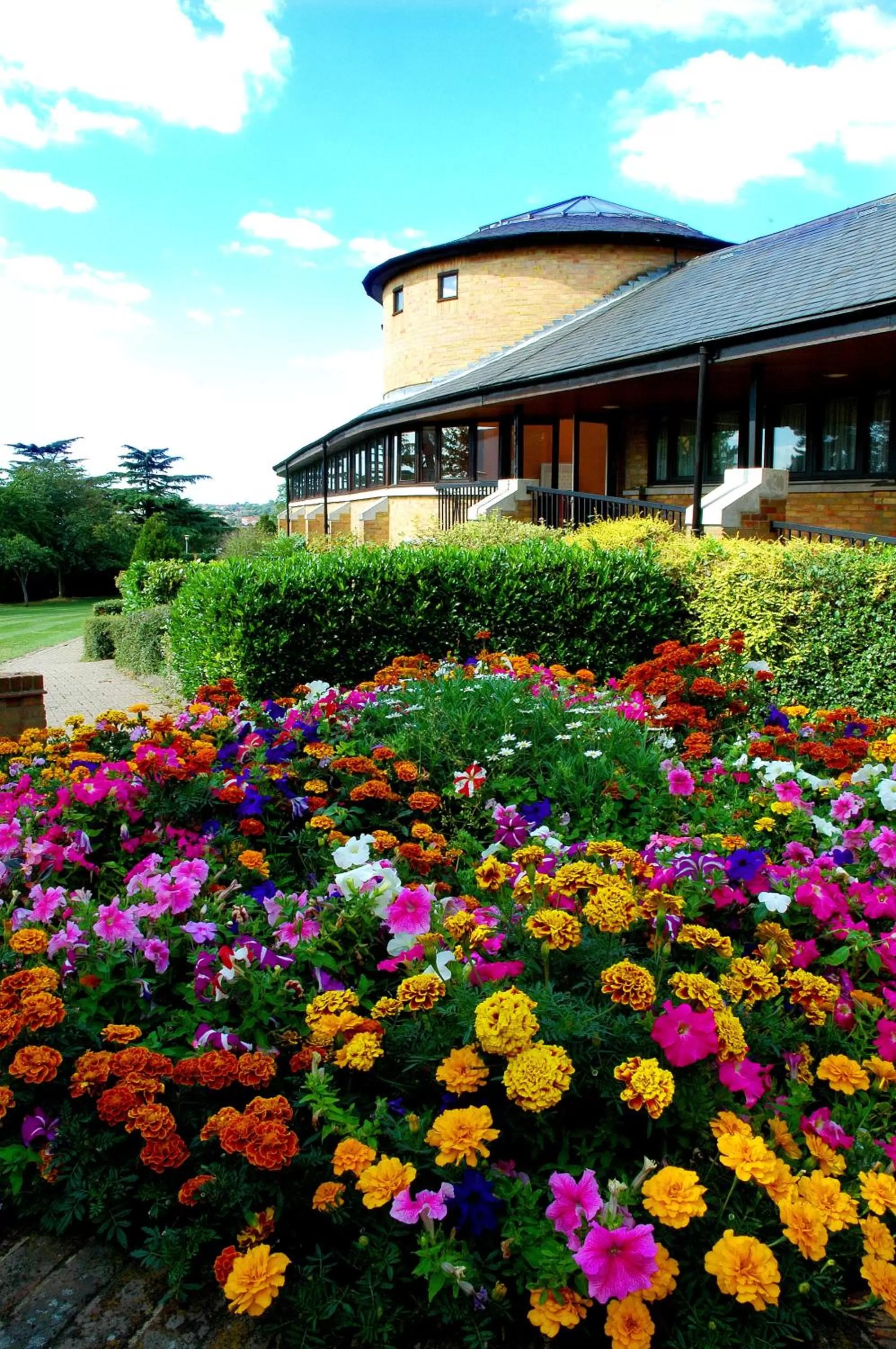 Garden in London Chigwell Prince Regent Hotel, BW Signature Collection