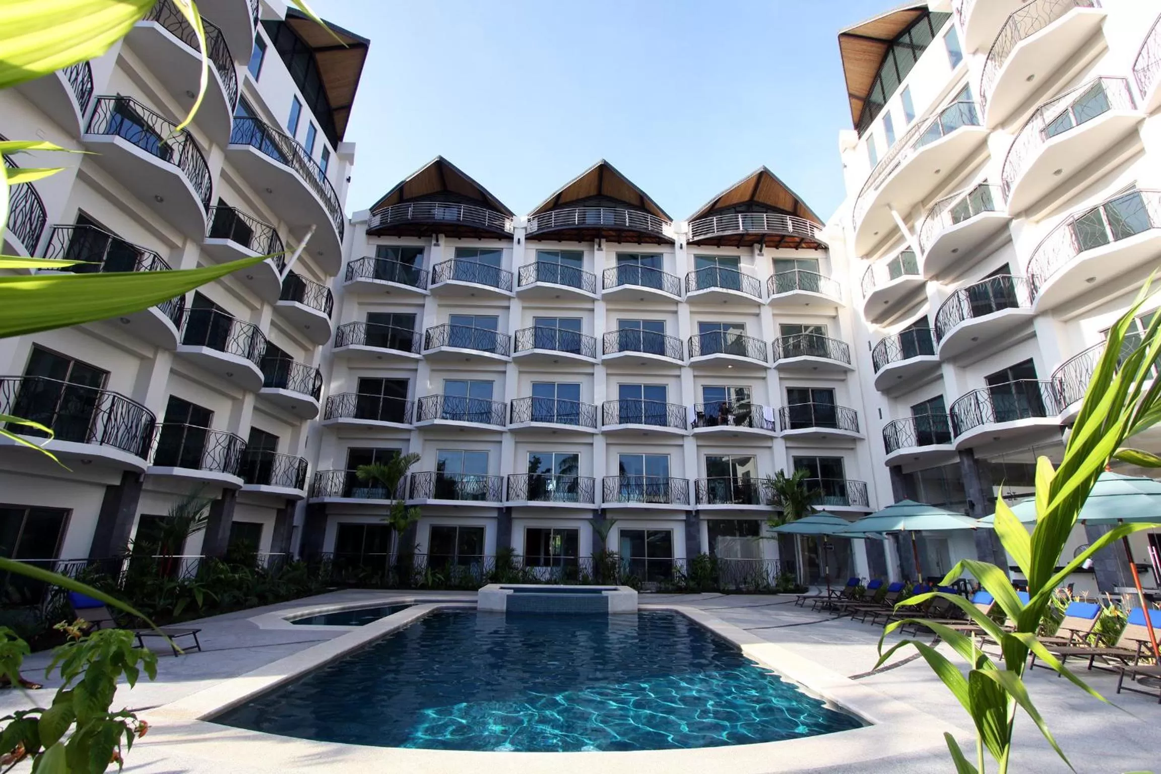 Pool view in Oceano Boutique Hotel & Bistró