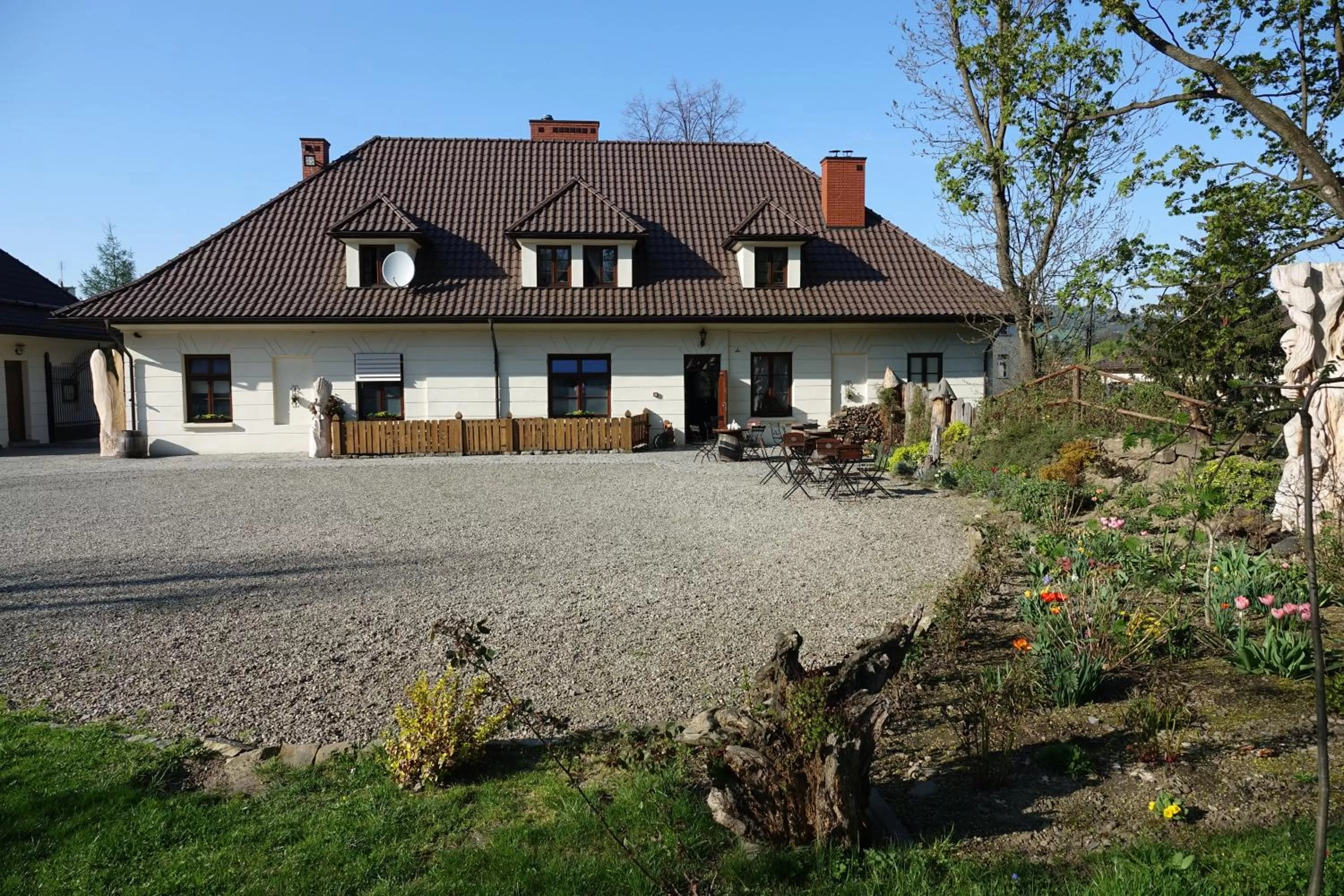 Property Building in Gościniec Dworski w Ropie