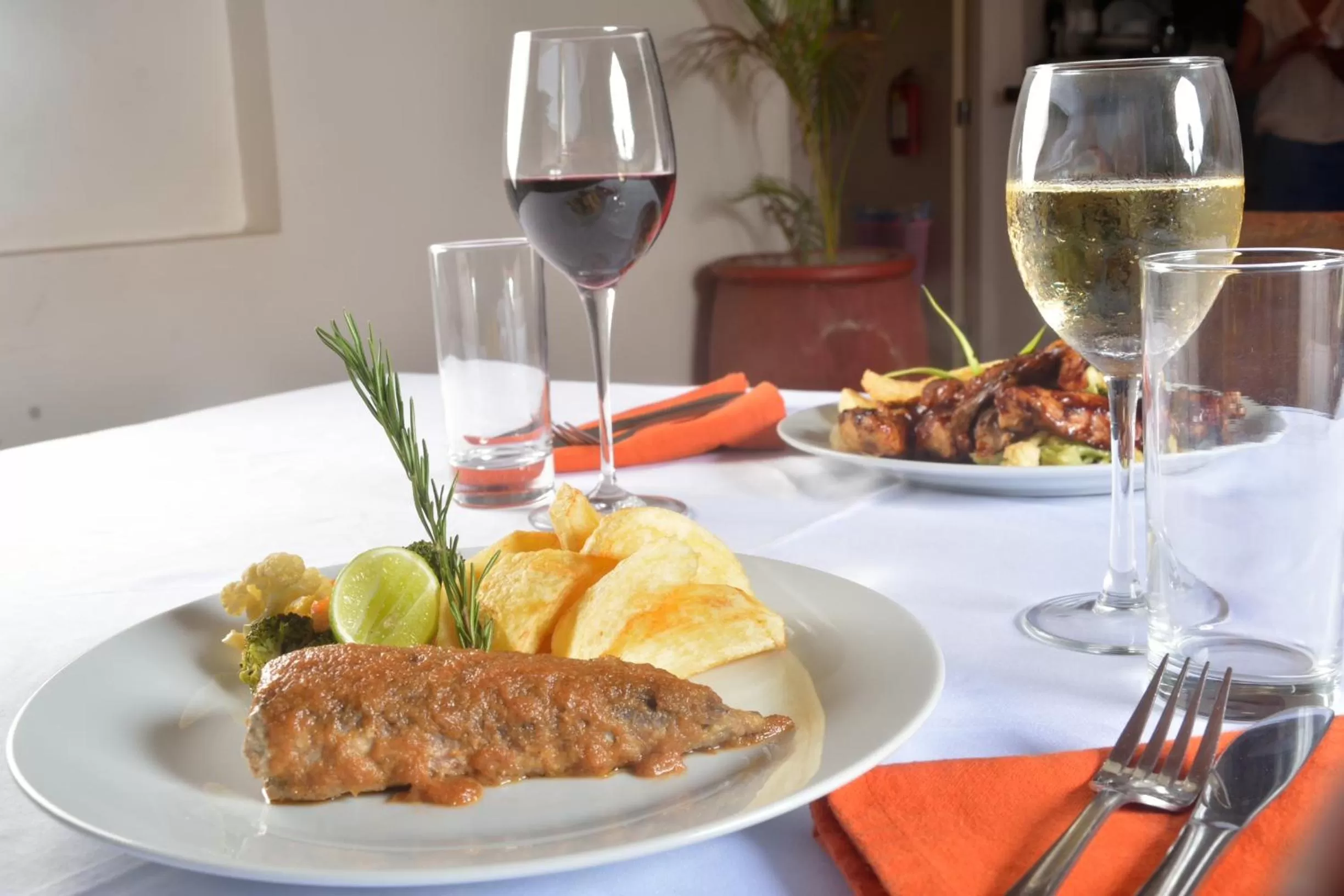 Food, Lunch and Dinner in Triniti Airport Hotel