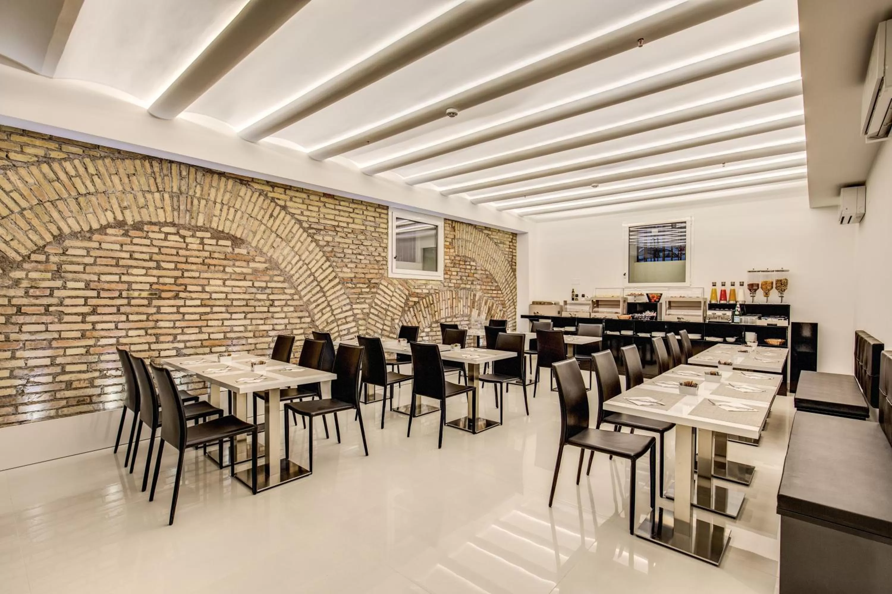 Restaurant/places to eat in The Liberty Boutique Hotel