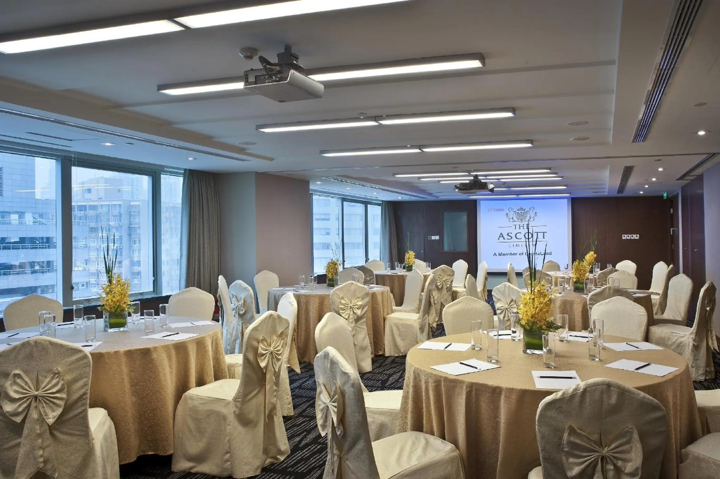 Business facilities in Ascott Huai Hai Road Shanghai, Xintiandi