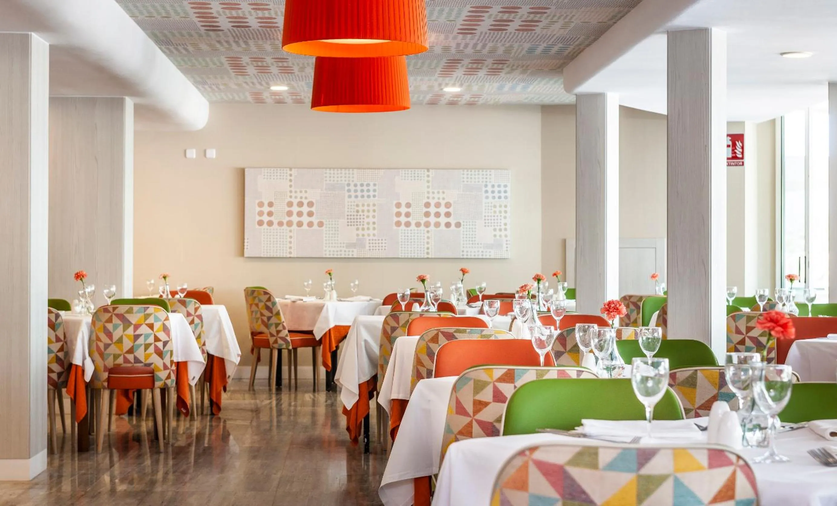 Restaurant/places to eat in Hotel Clumba