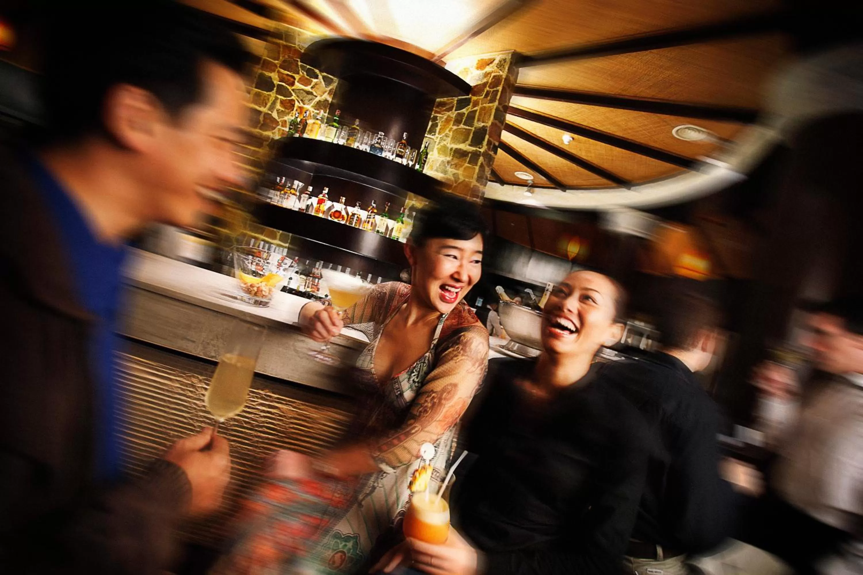 Lounge or bar in InterContinental Hanoi Westlake, an IHG Hotel