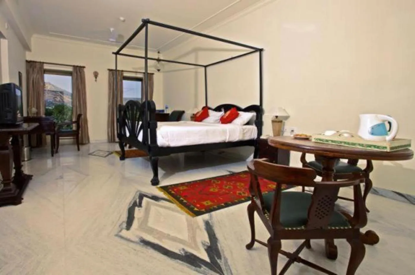 Bed in The Hadoti Palace, Bundi