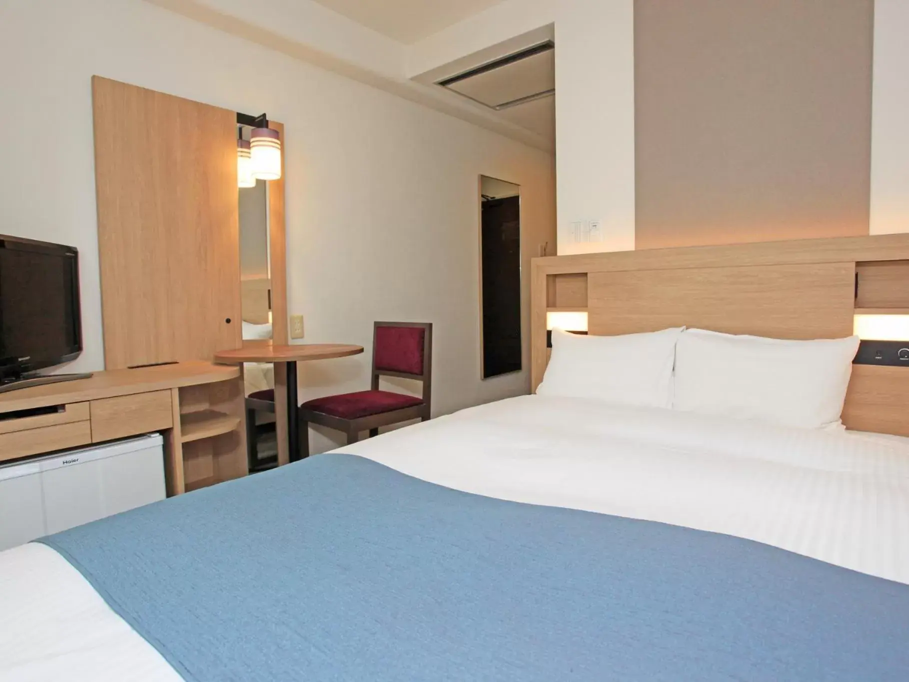 Double Room in Urban Hotel Kusatsu Double Room in Urban Hotel Kusatsu