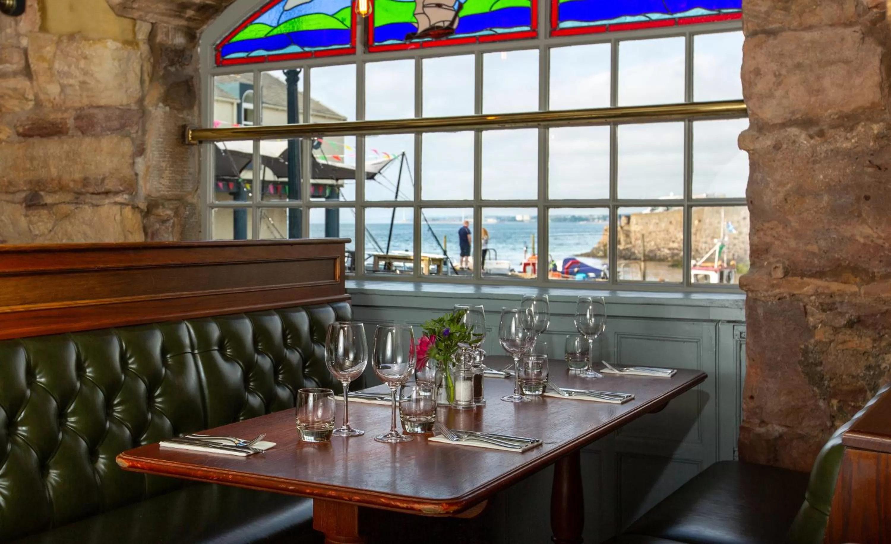 Restaurant/places to eat in The Crusoe