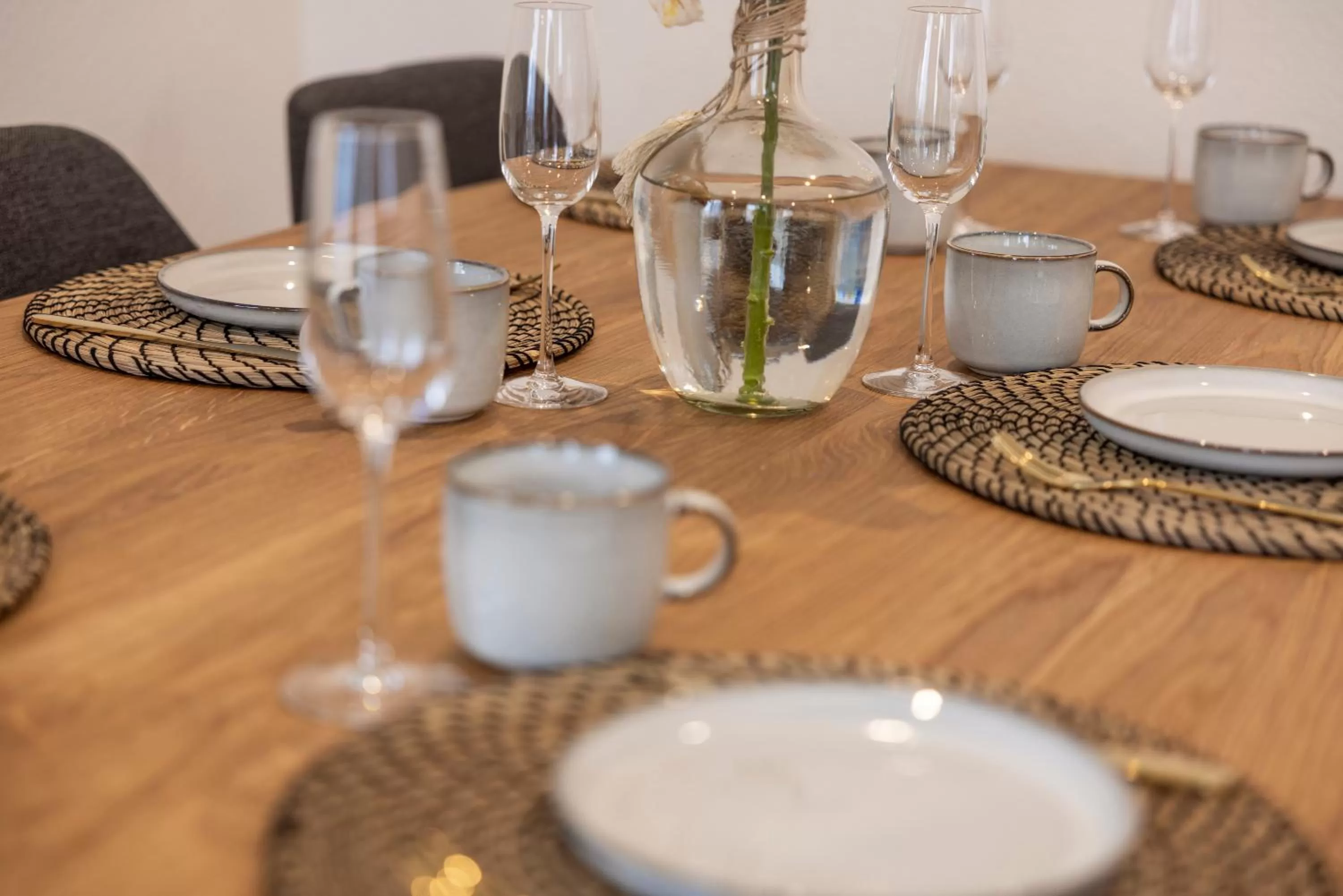 Dining area in VISIMO Apartments St Georgen-Strasse St Gallen - Design City Nature
