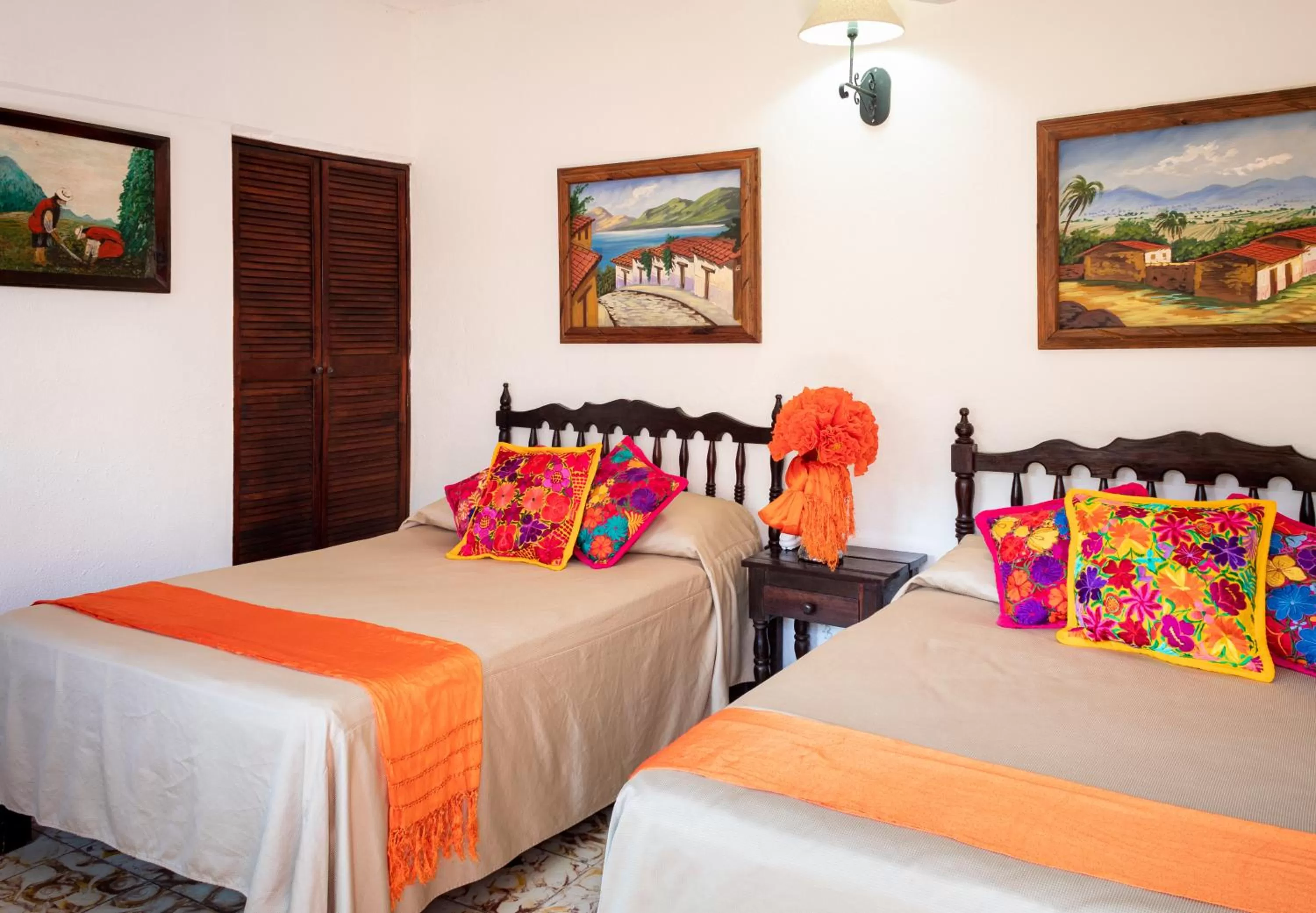 Bed in Hotel Posada De Roger - Near Los Muertos Beach