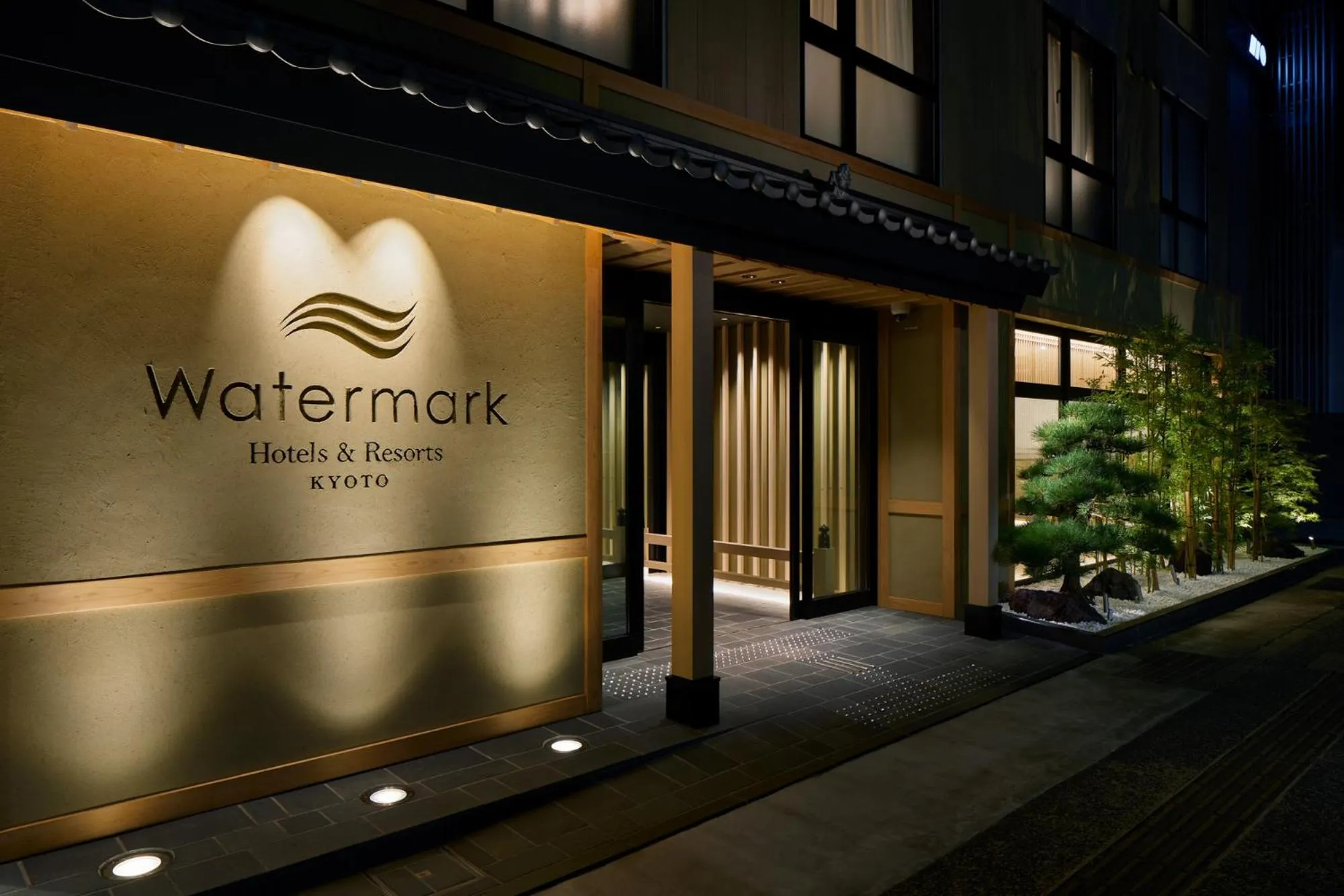 Henn na Hotel Premier Kyoto Gojo Karasuma -Formerly Watermark Hotel Kyoto-