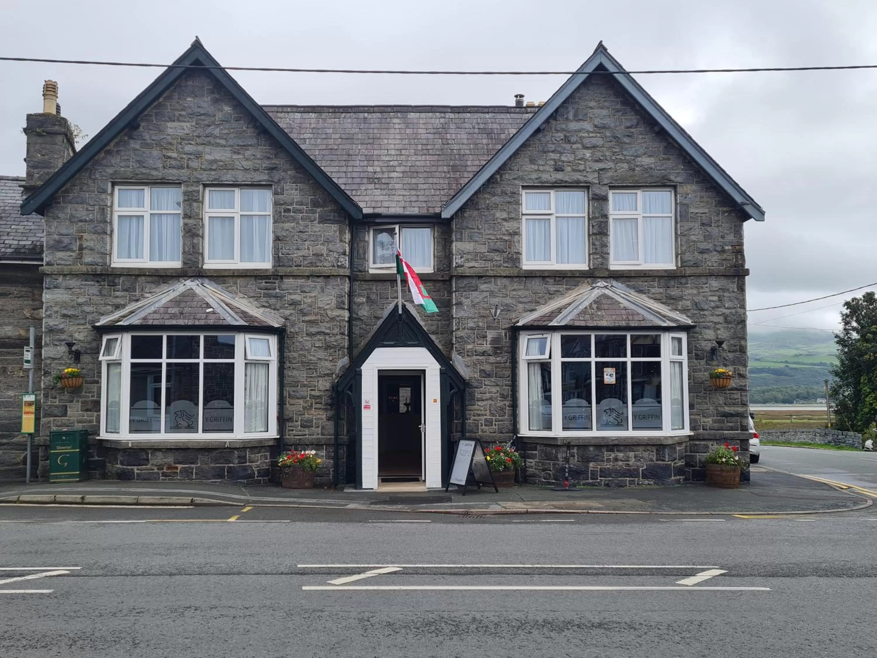 Property Building in Y Griffin