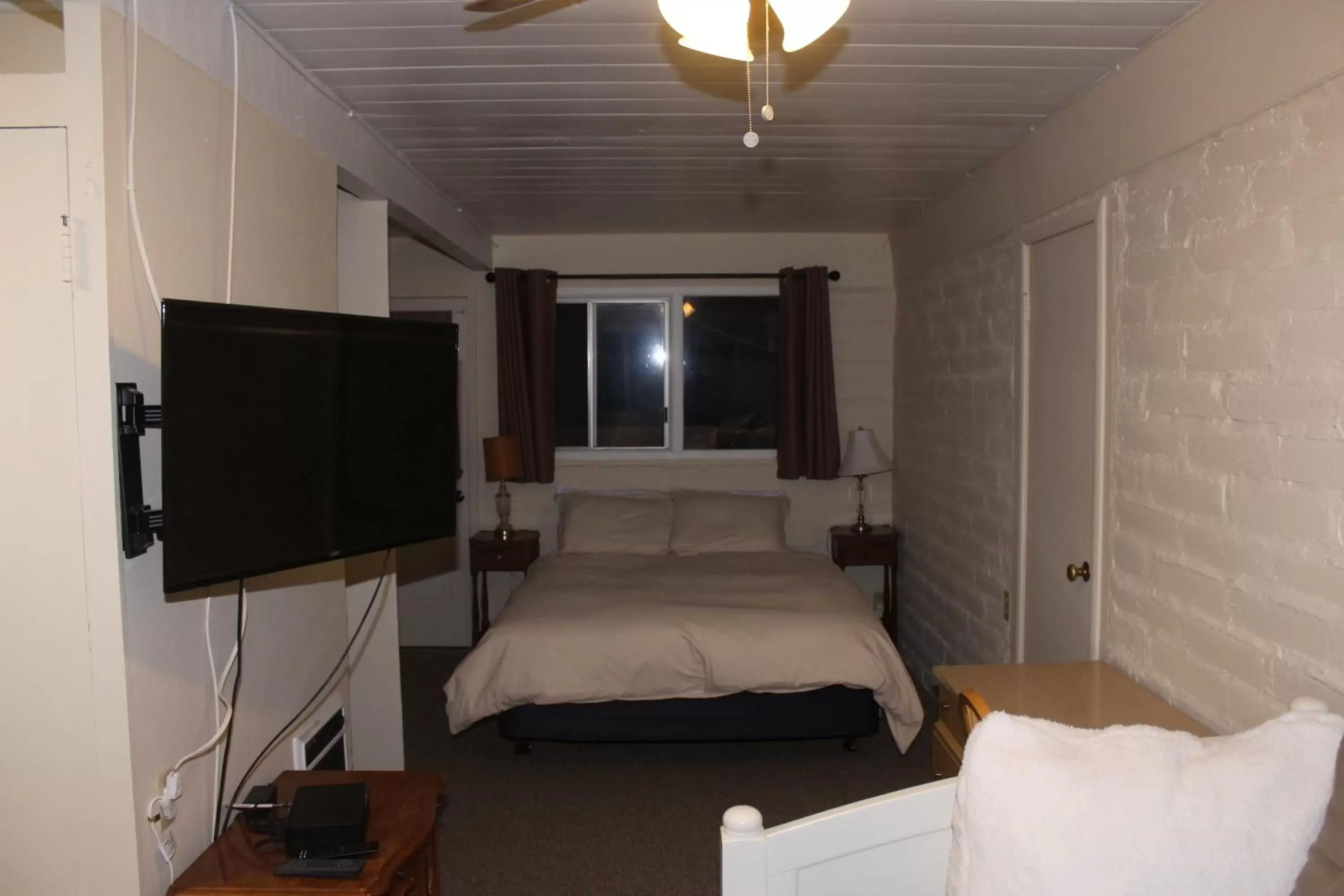 Deluxe Queen Studio in Little European Lodge Deluxe Queen Studio in Little European Lodge