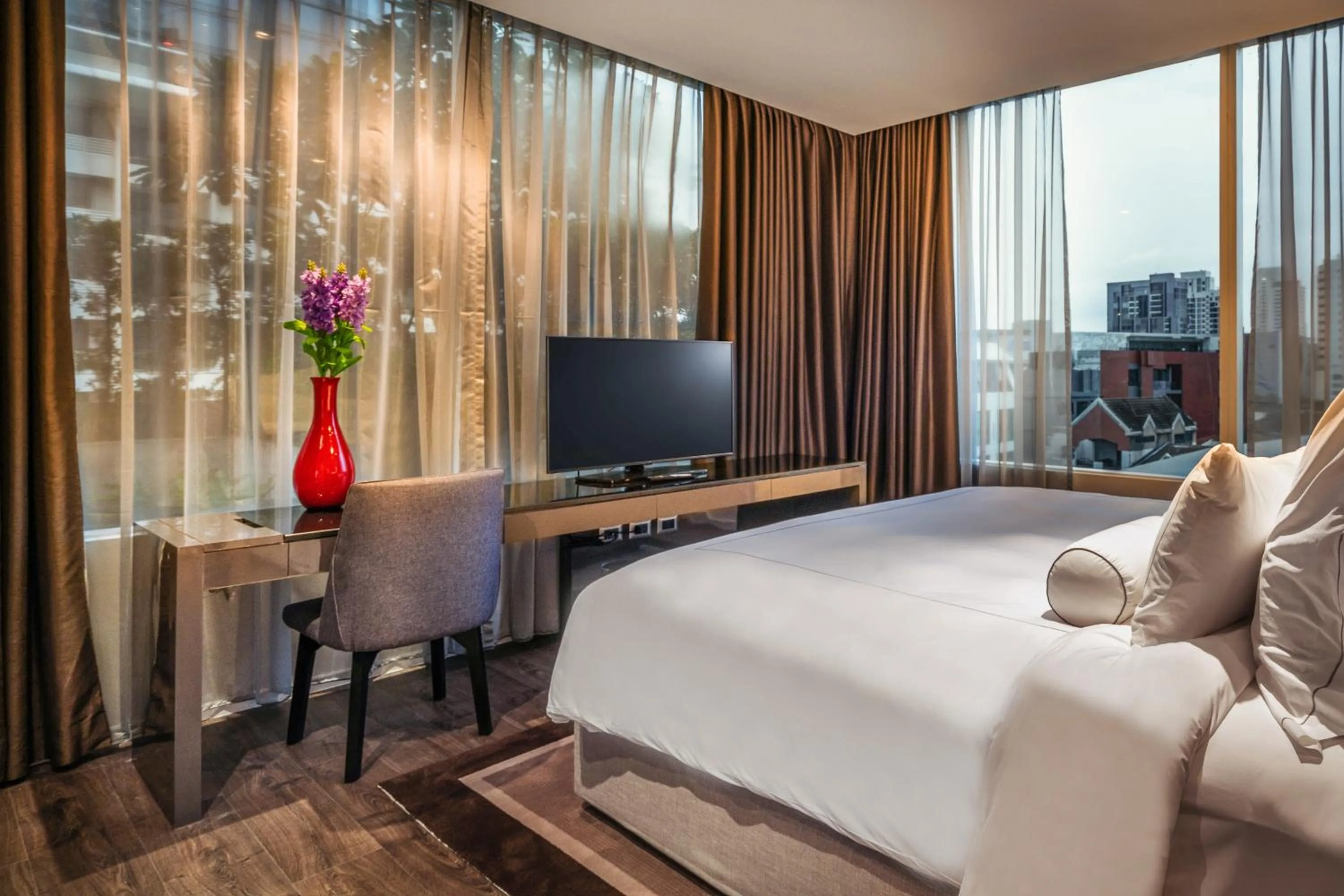 Bed in MUU Bangkok, Small Luxury Hotels of the World