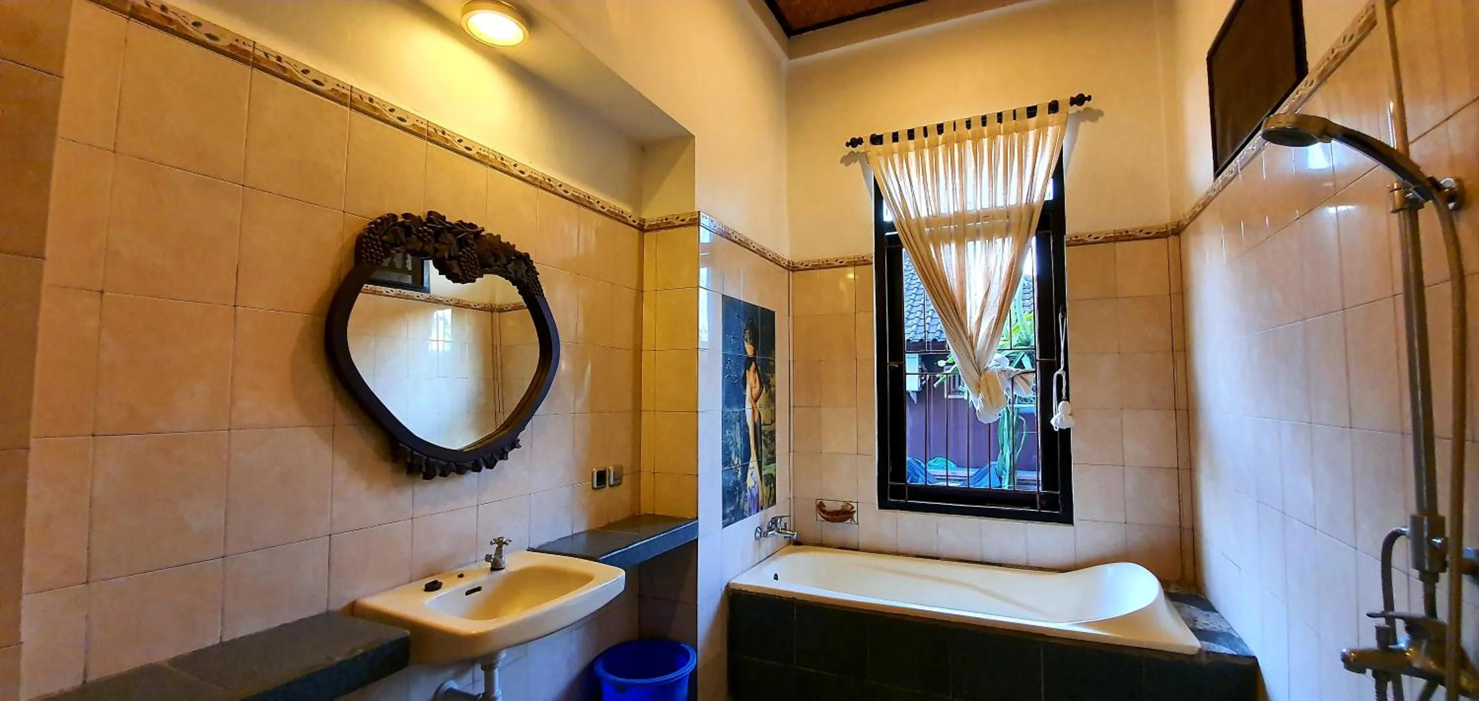 Bathroom in Kun - Kun Guest House Ubud