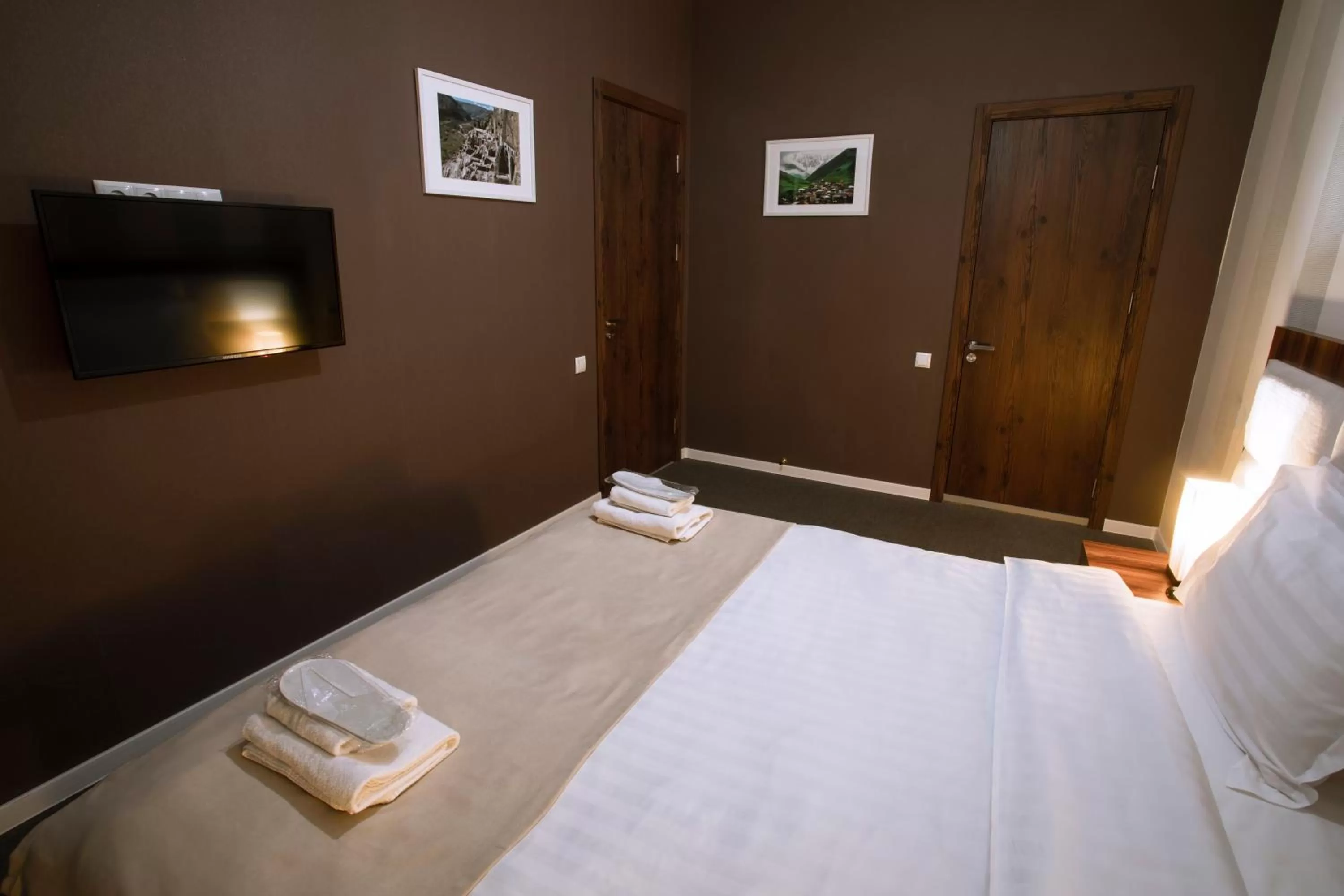 Bed in Apart Hotel West