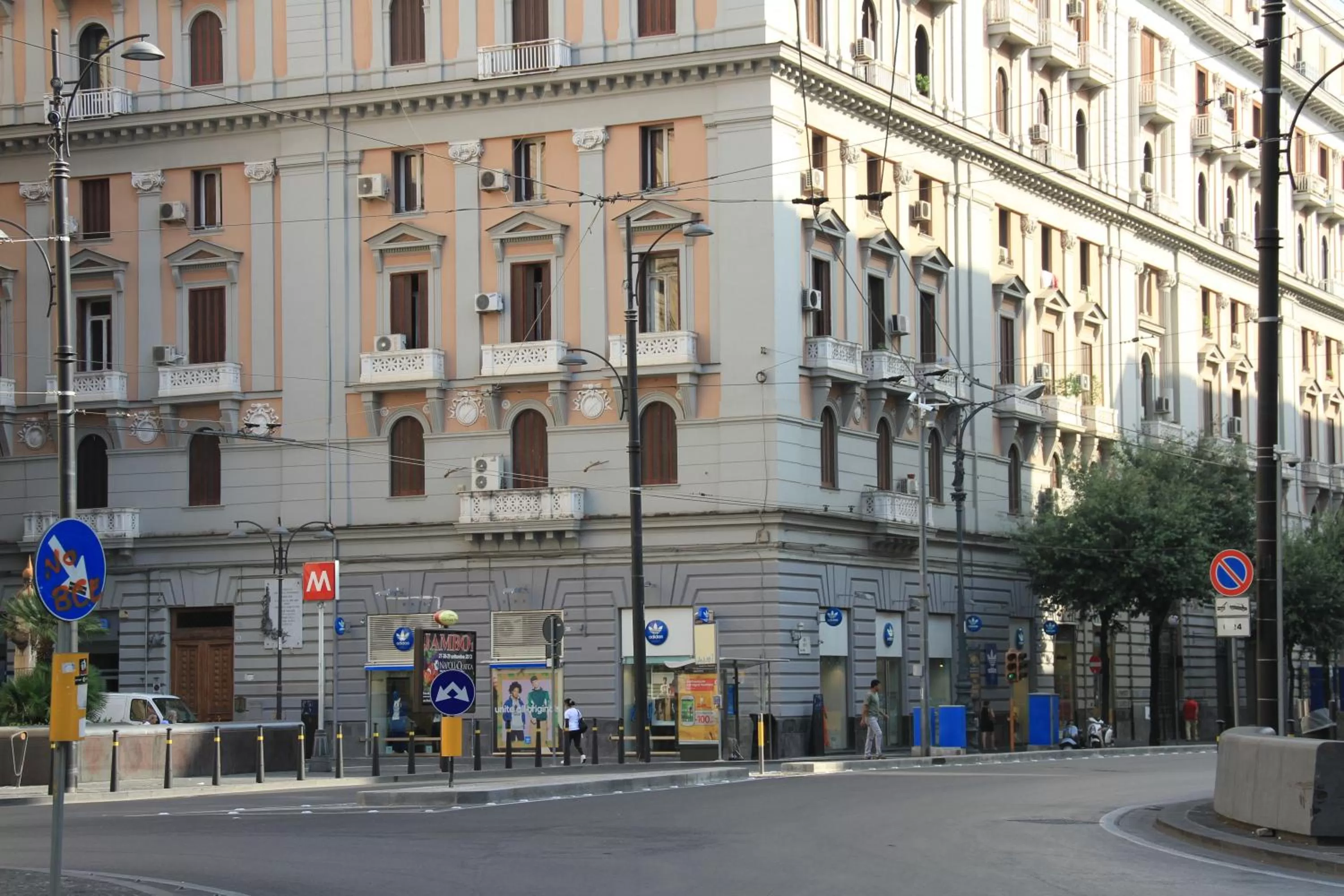 Property building, Neighborhood in Bovio Modern Suite