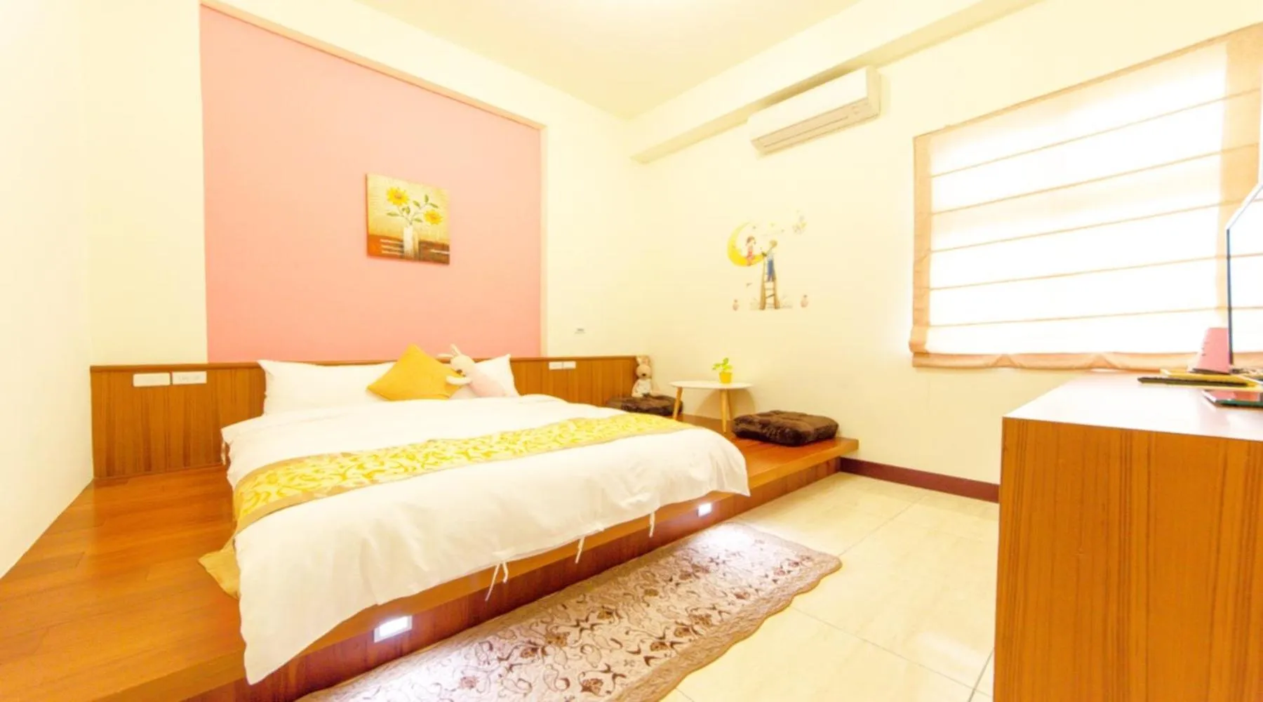 Photo of the whole room, Bed in 相遇民宿Encounter Hostel - 證號 2153-附車位-English welcome