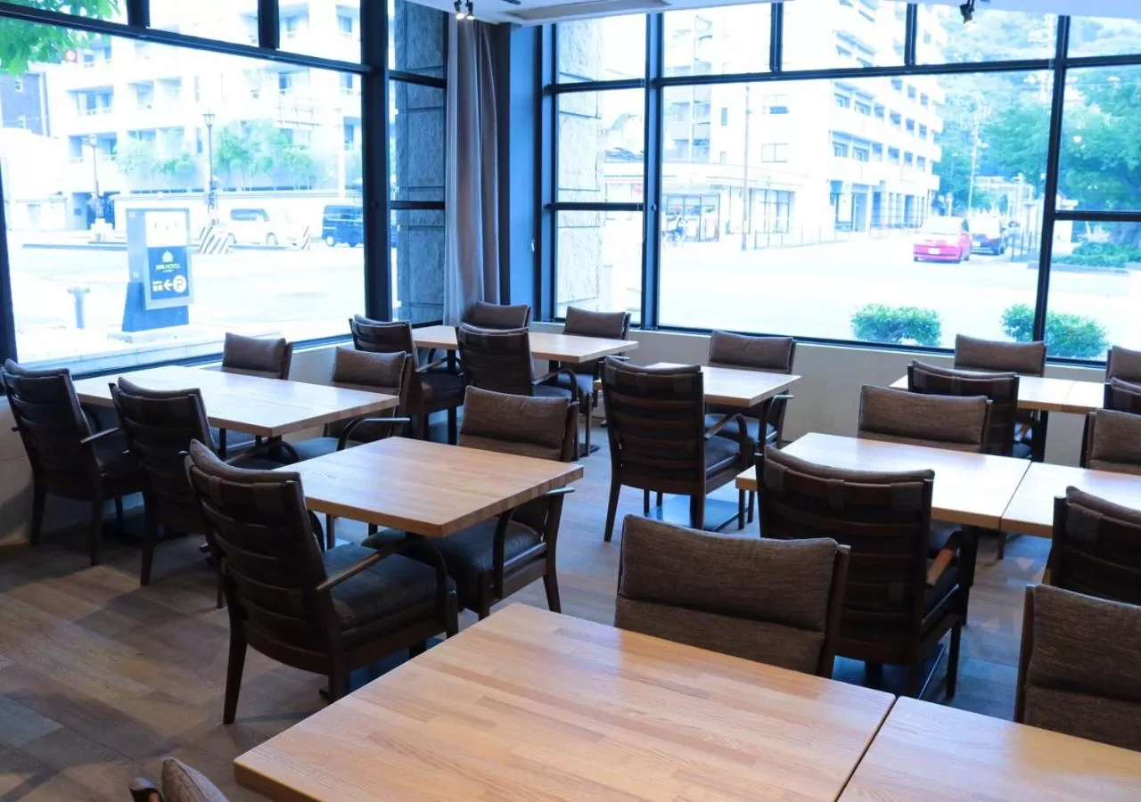 Restaurant/places to eat in APA Hotel Matsuyamajo Nishi