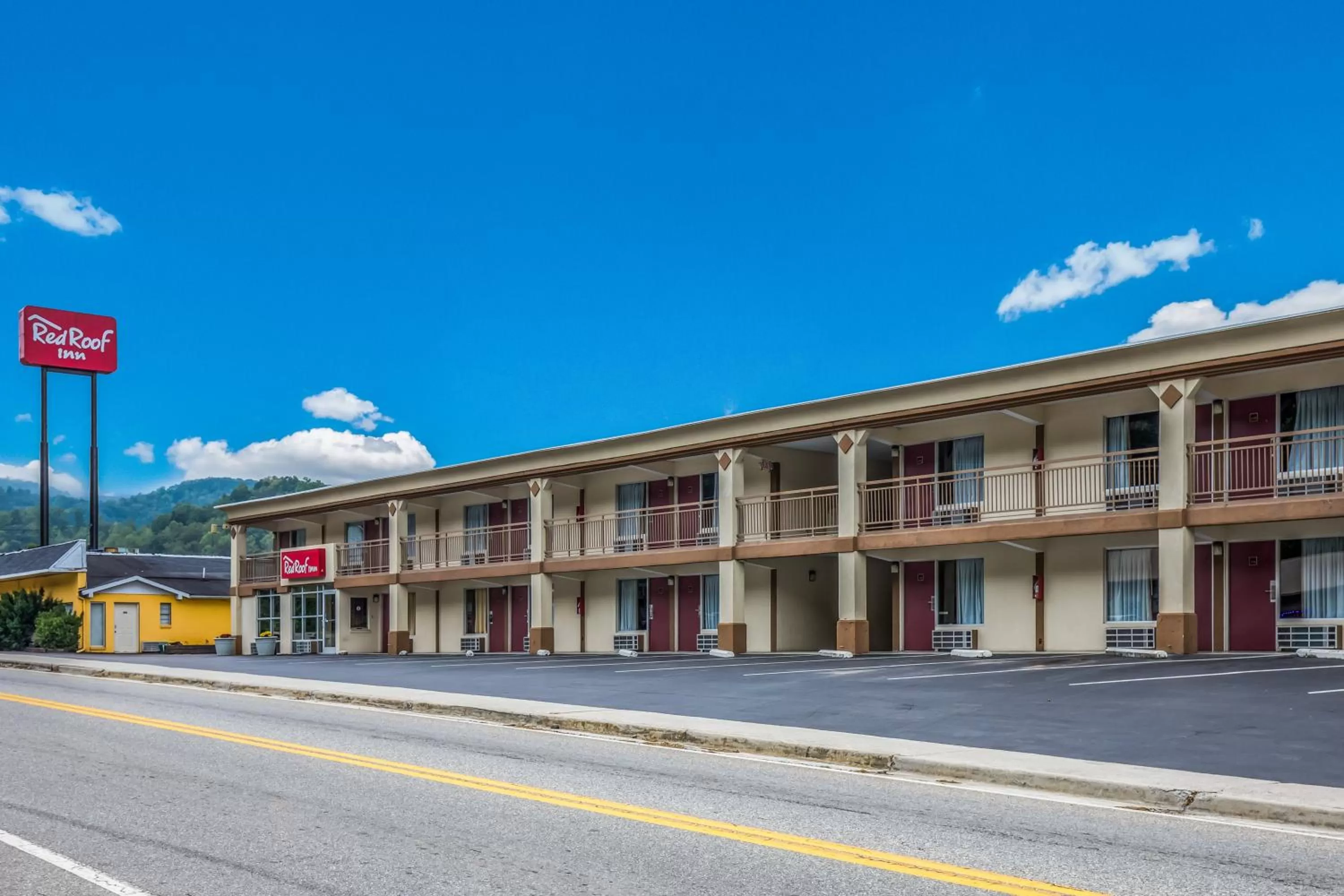 Property building in Red Roof Inn Caryville