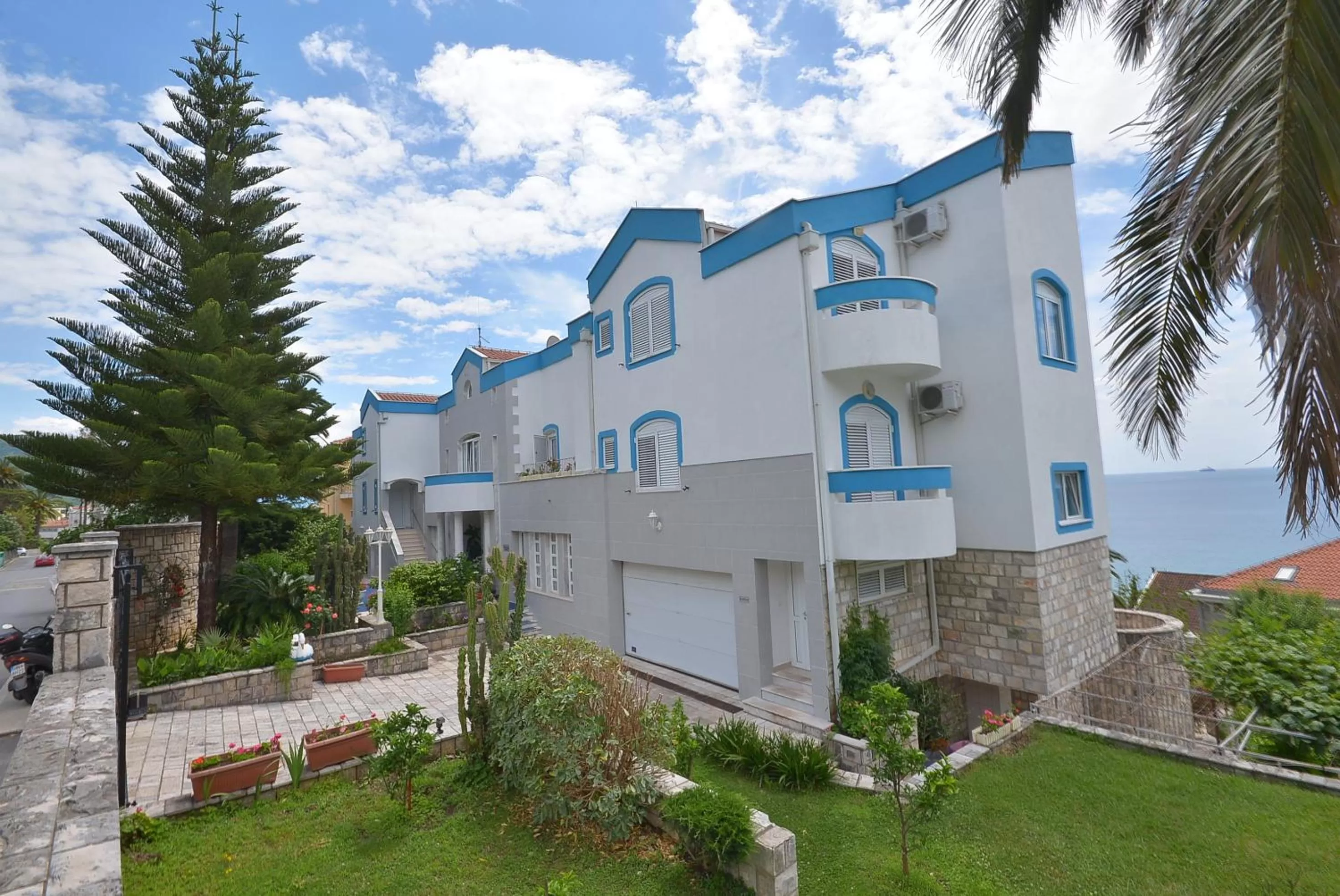 Property building, Garden in Hotel Vila Margot