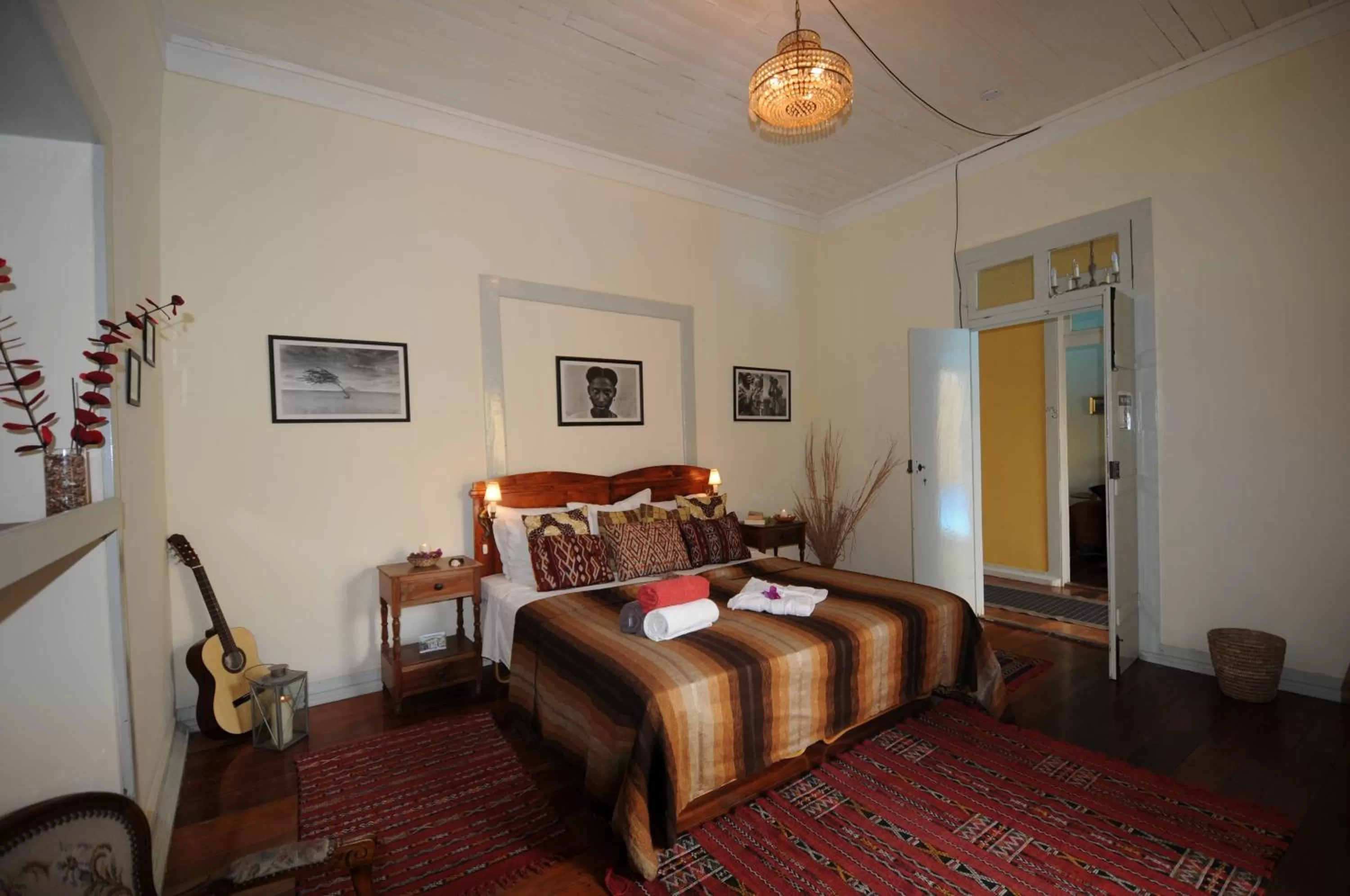 Bed in The Colonial Guest House